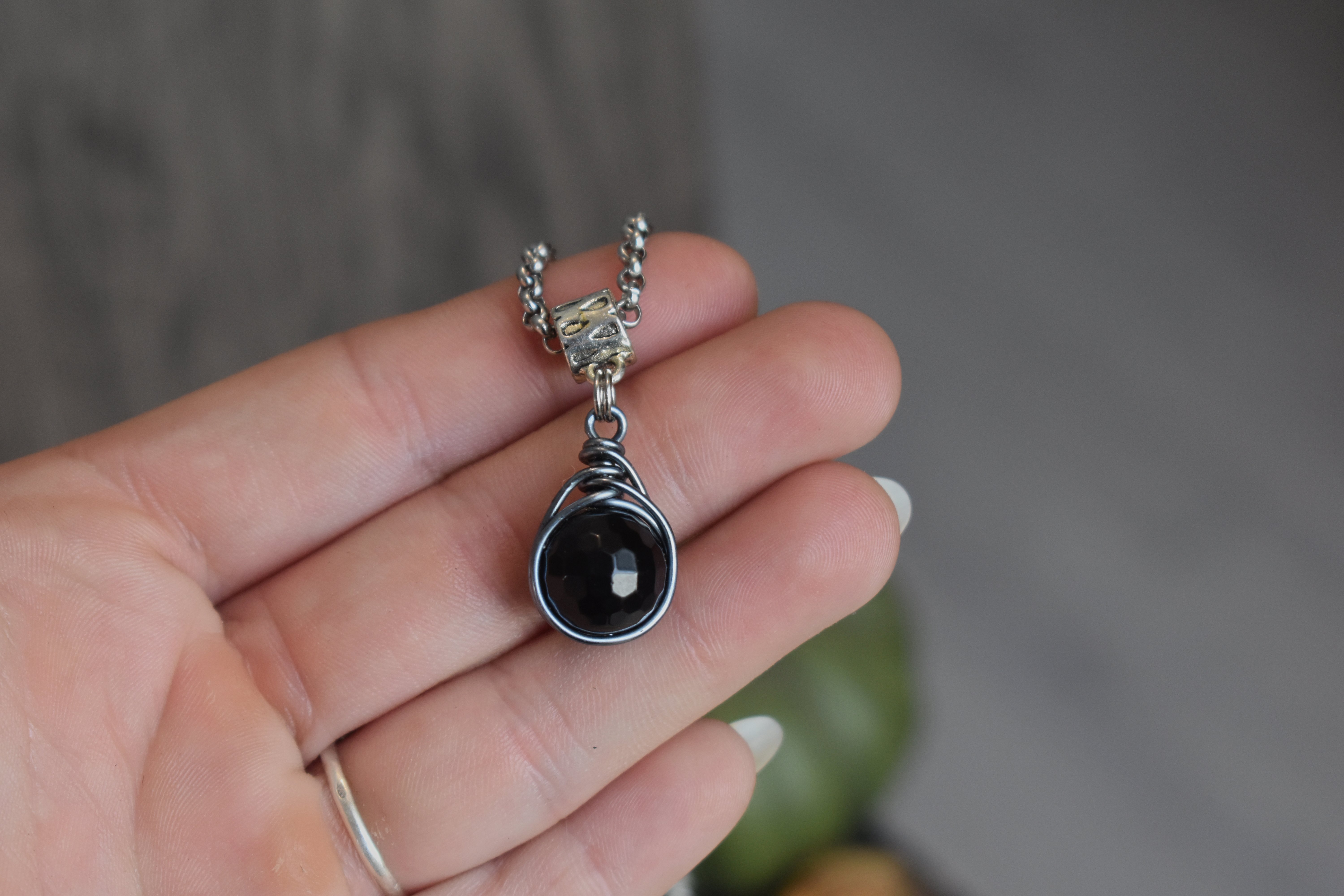 Pendentif ~Orëa~ Onyx Facettée