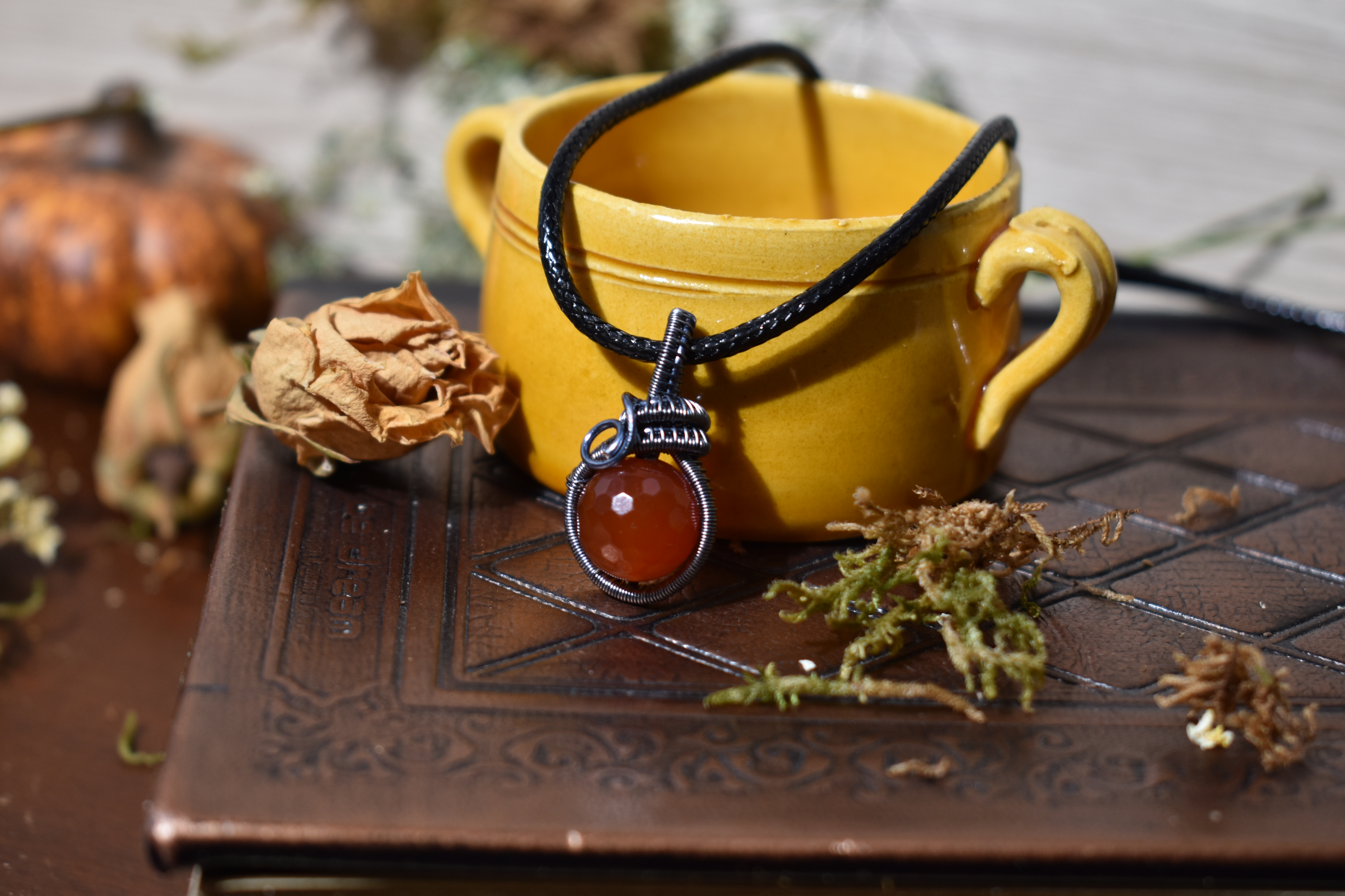 Pendentif ~Lind~ Cornaline Facettée