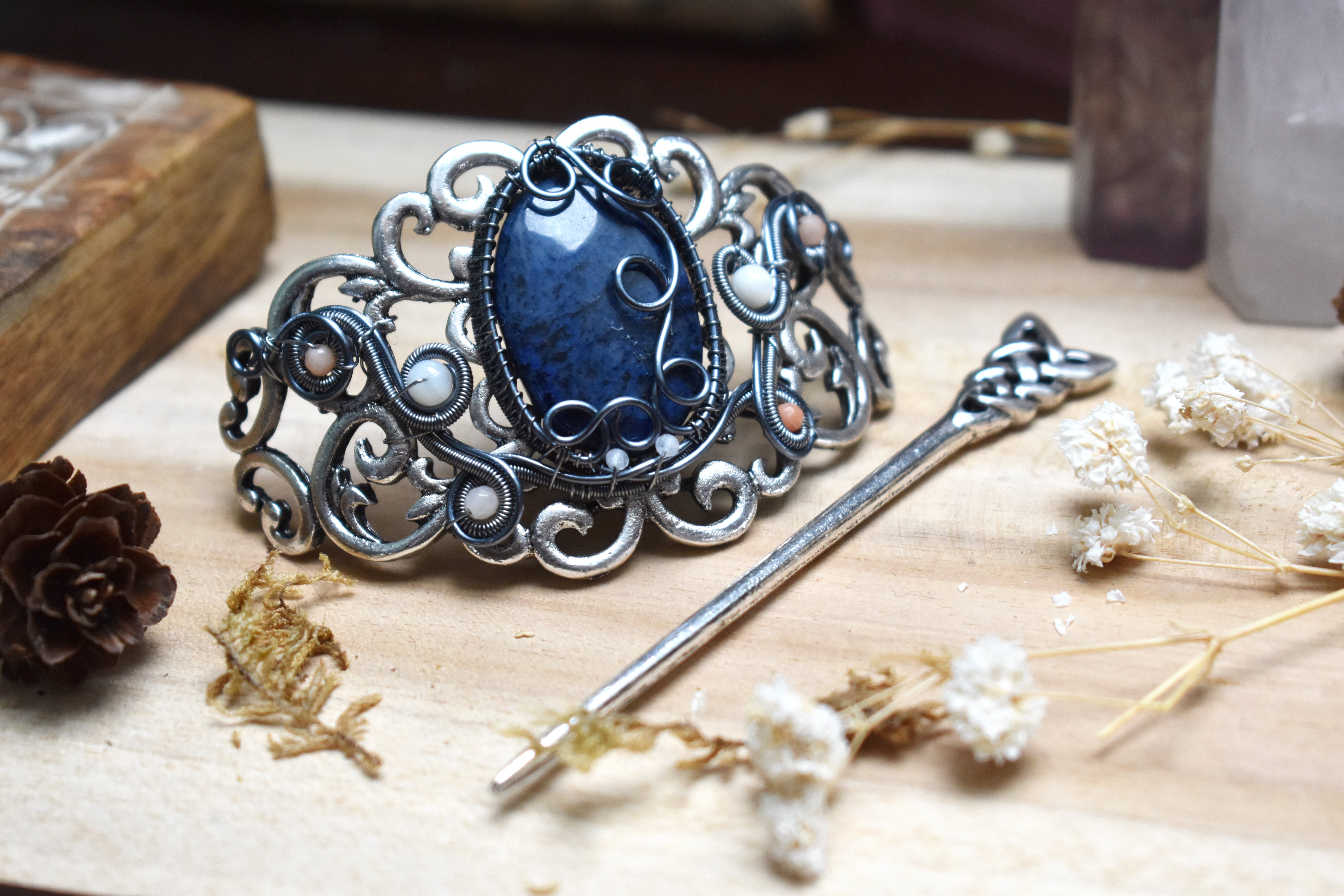 Broche à Cheveux ~Héritière d'Aubegrise~ Dummortiérite