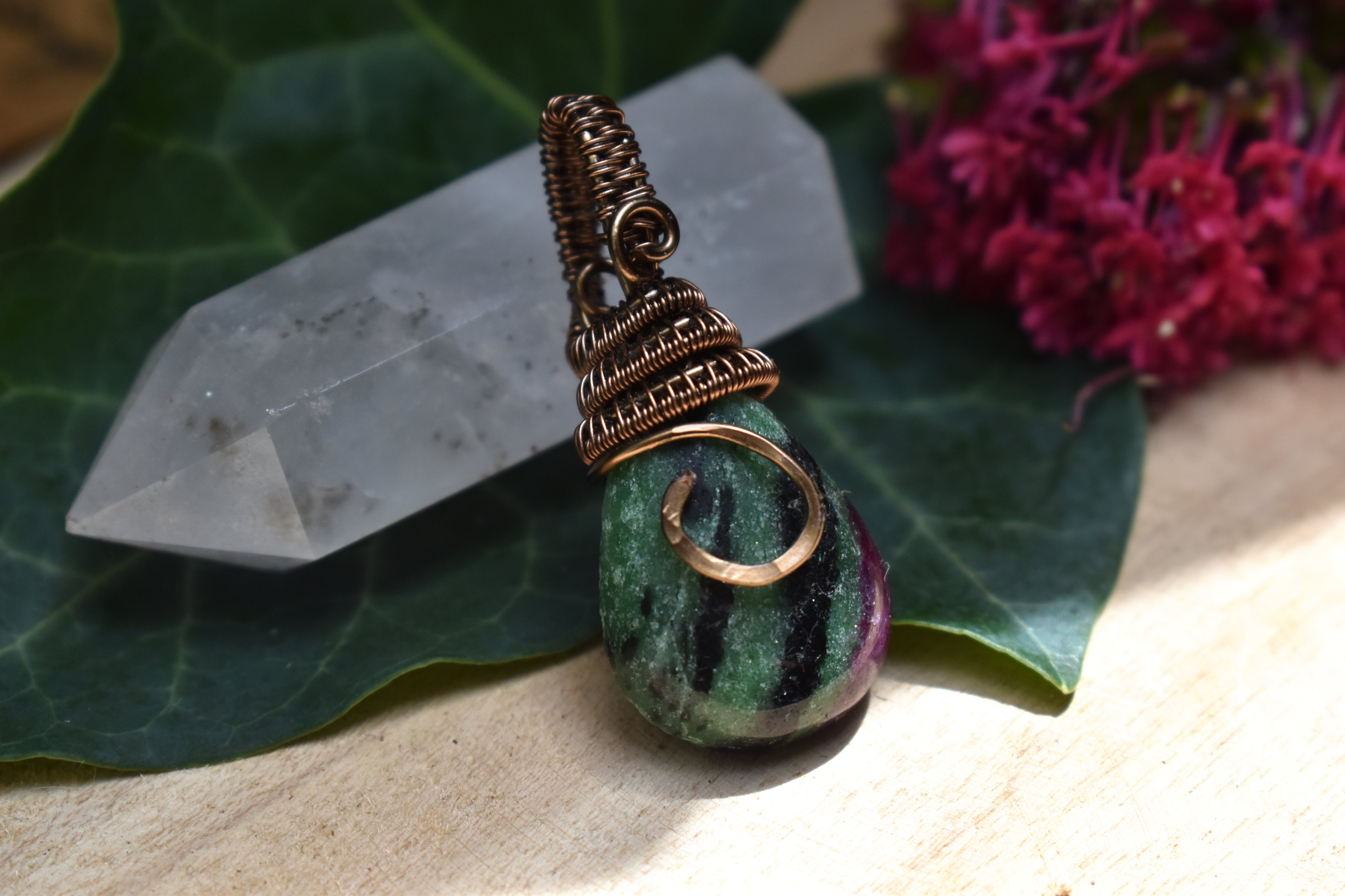Pendentif ~Gardien du Souffle~ Rubis Zoizite