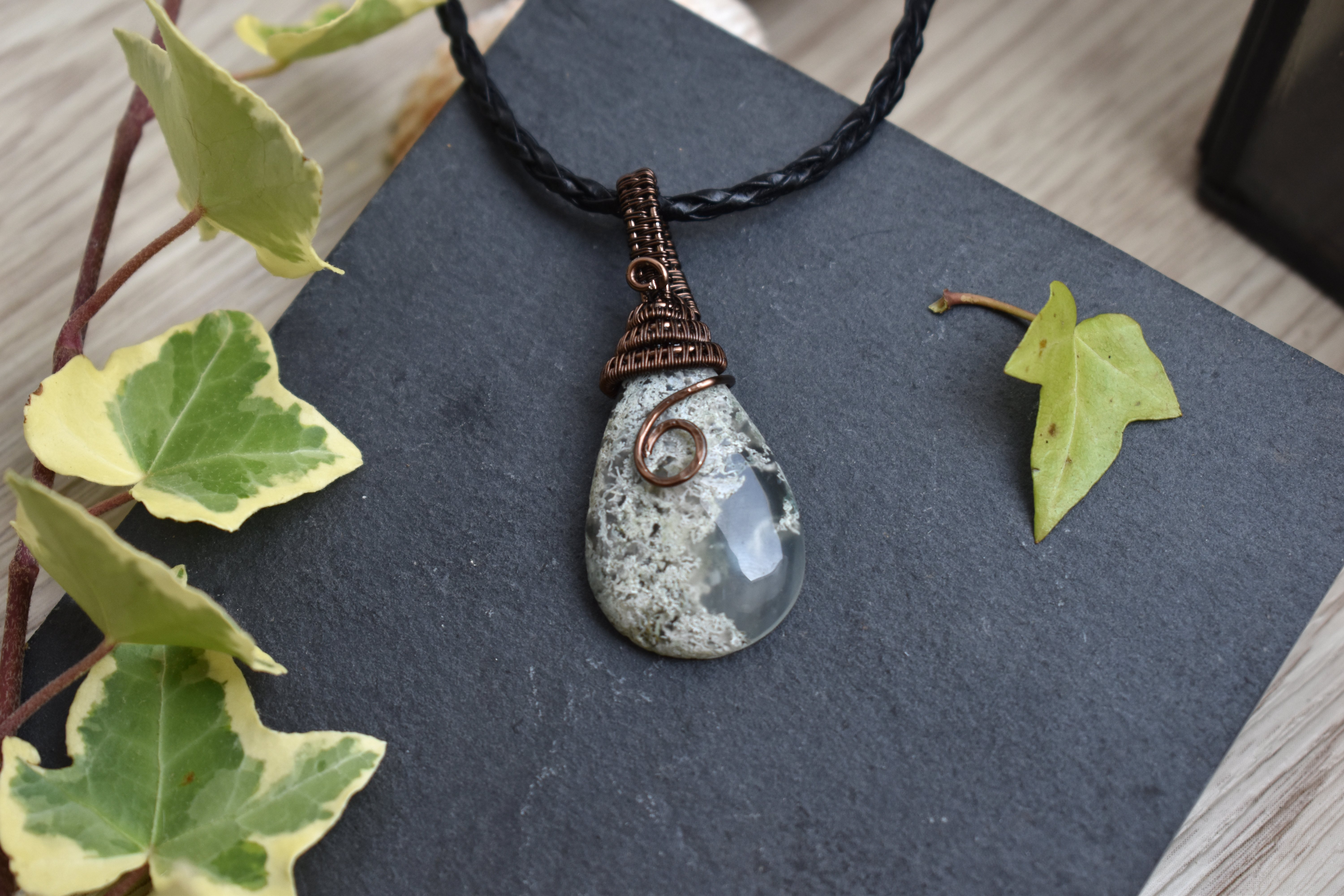 Pendentif ~Souffle du Guerrier~ Agate Mousse