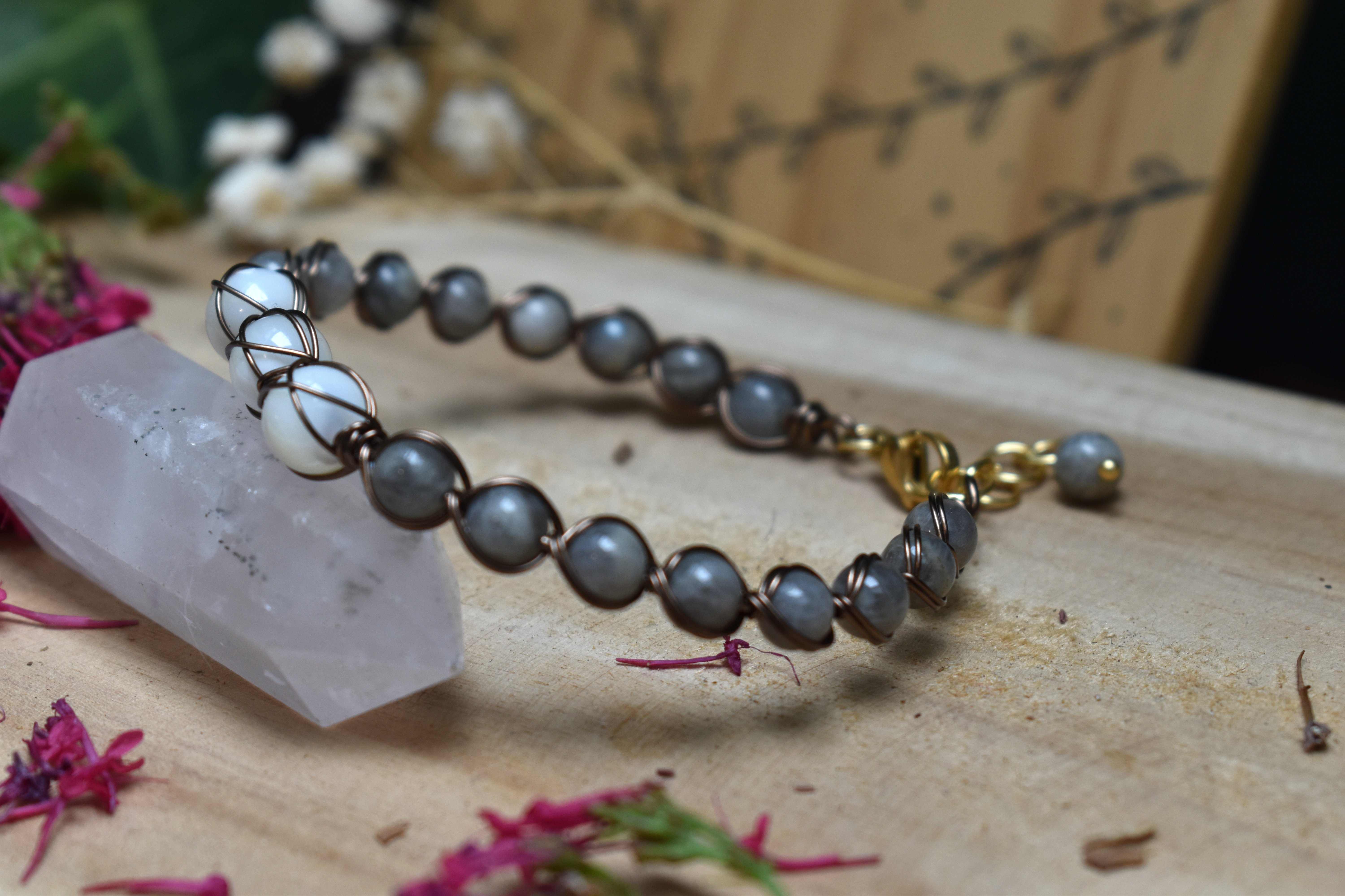 Bracelet ~Murmure des Bois~ Nacre & Labradorite
