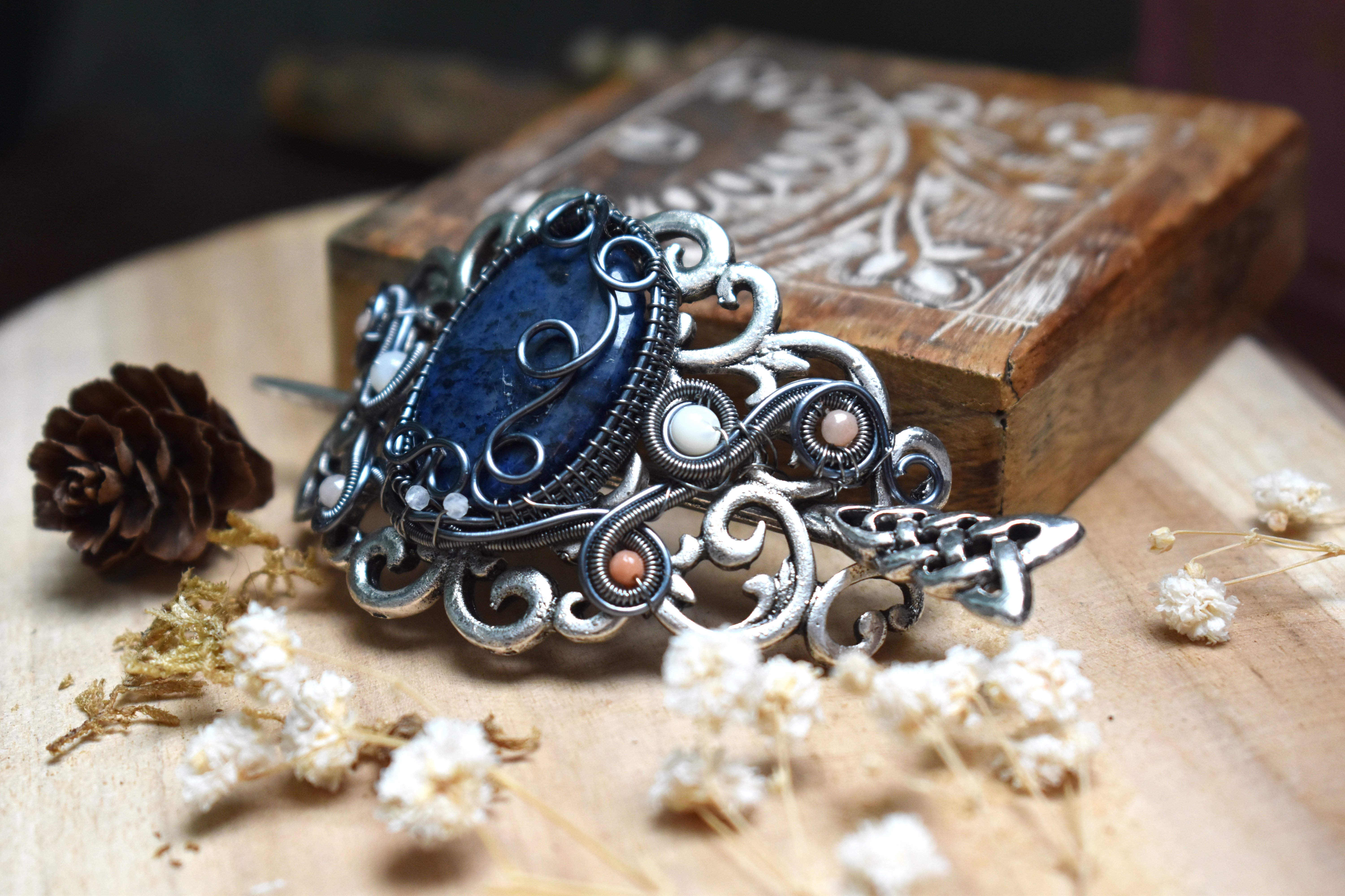 Broche à Cheveux ~Héritière d'Aubegrise~ Dummortiérite