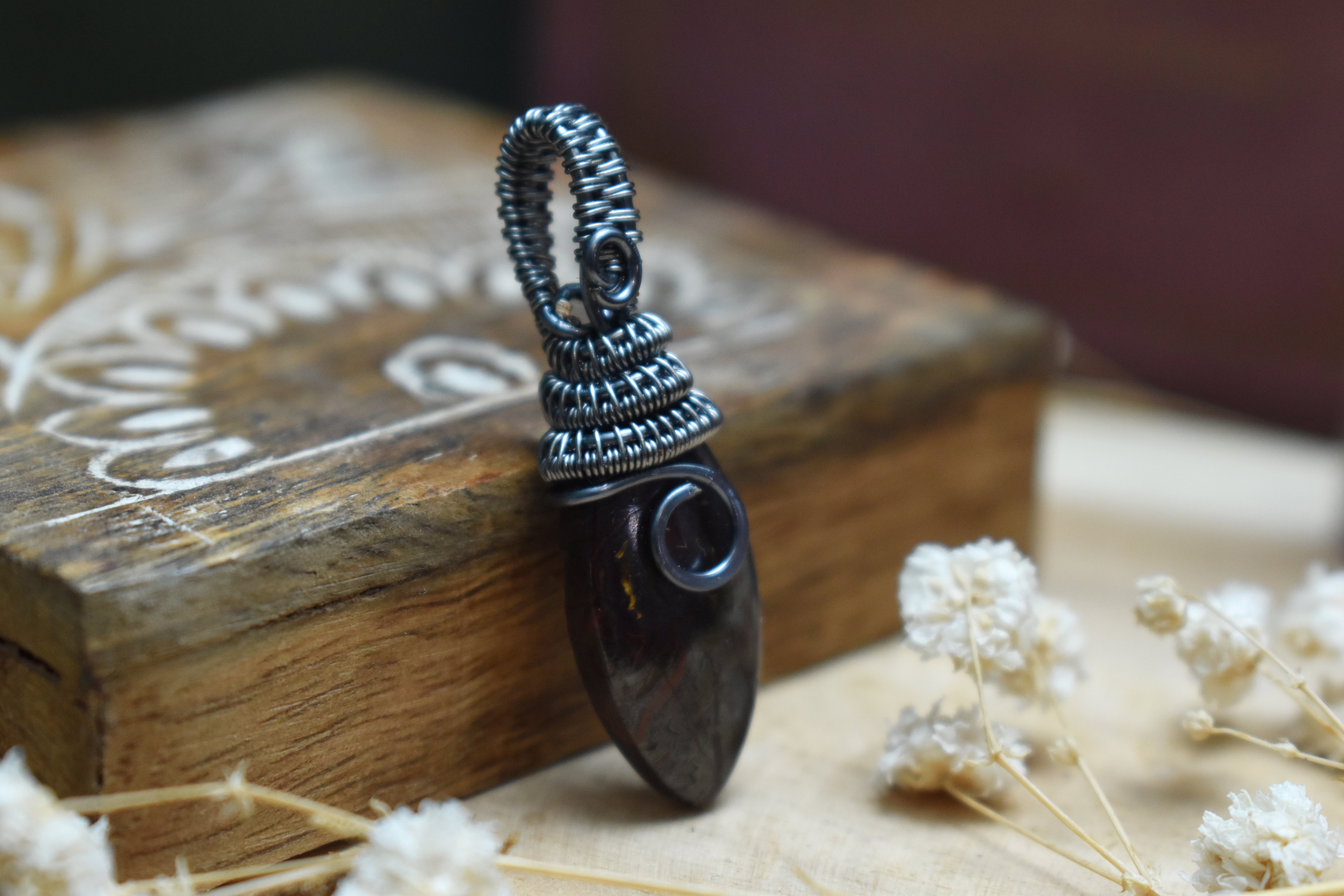 Pendentif ~Gardien du Souffle~ Oeil de Fer