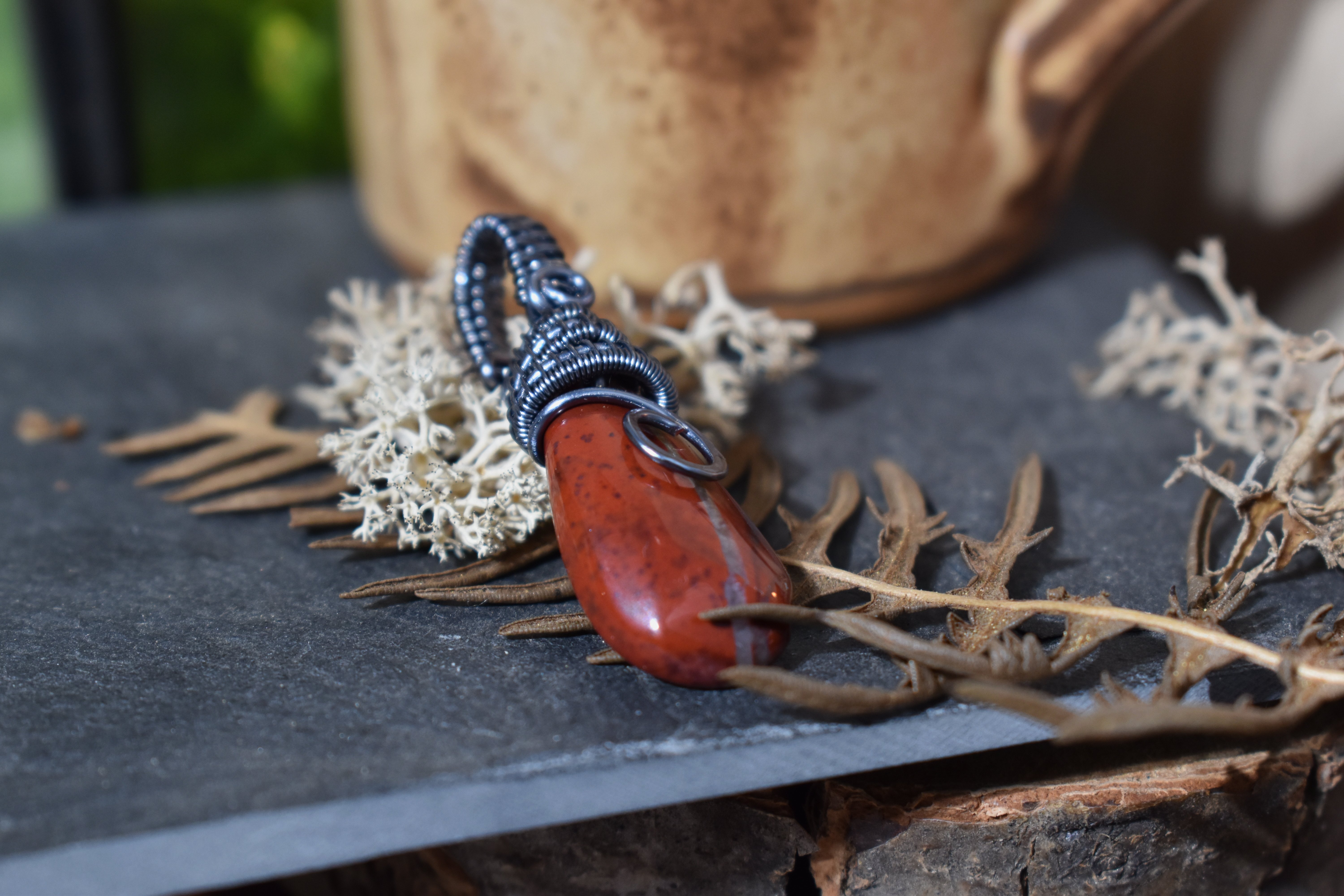 Pendentif ~Gardien du Souffle~ Jaspe Rouge