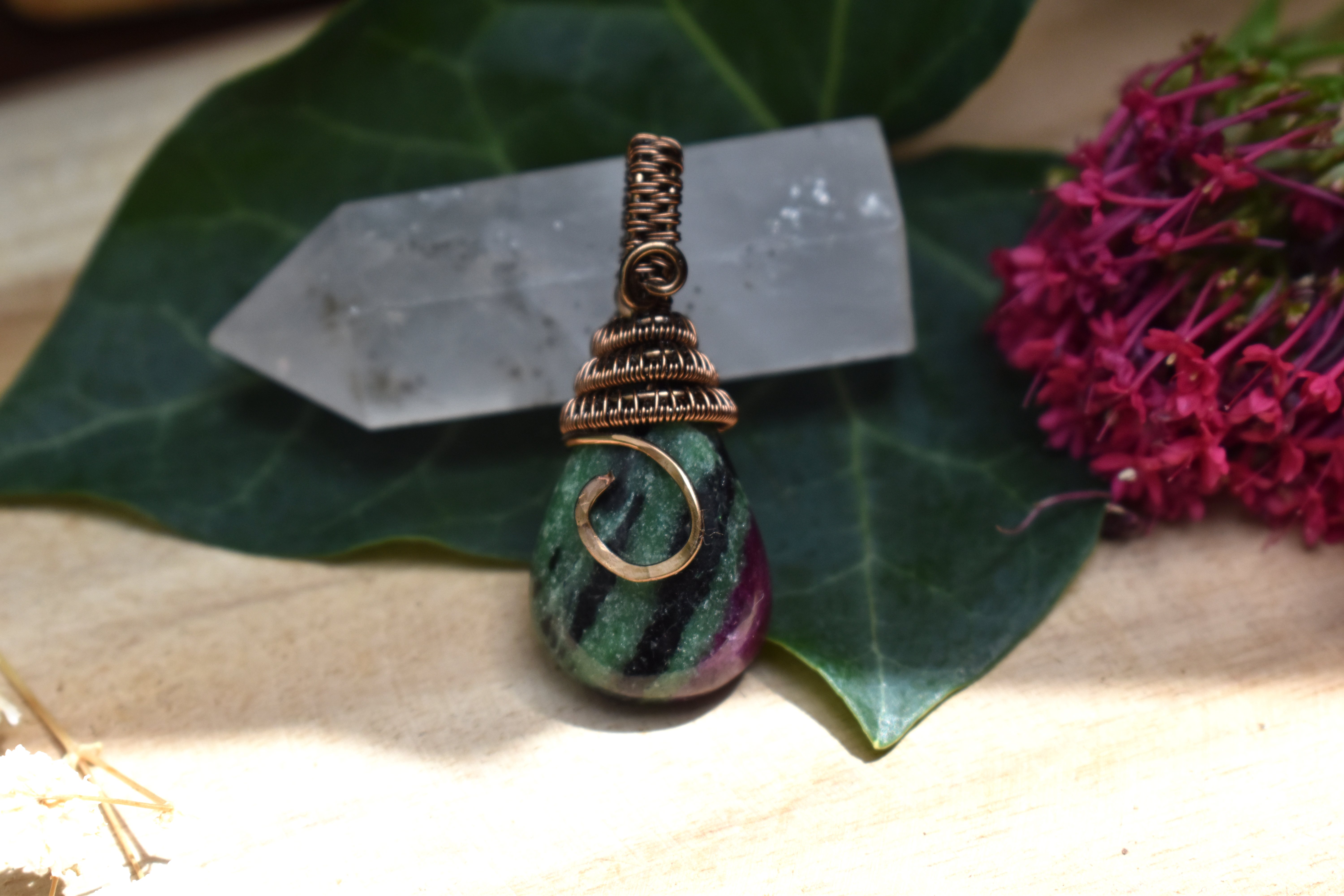 Pendentif ~Gardien du Souffle~ Rubis Zoizite