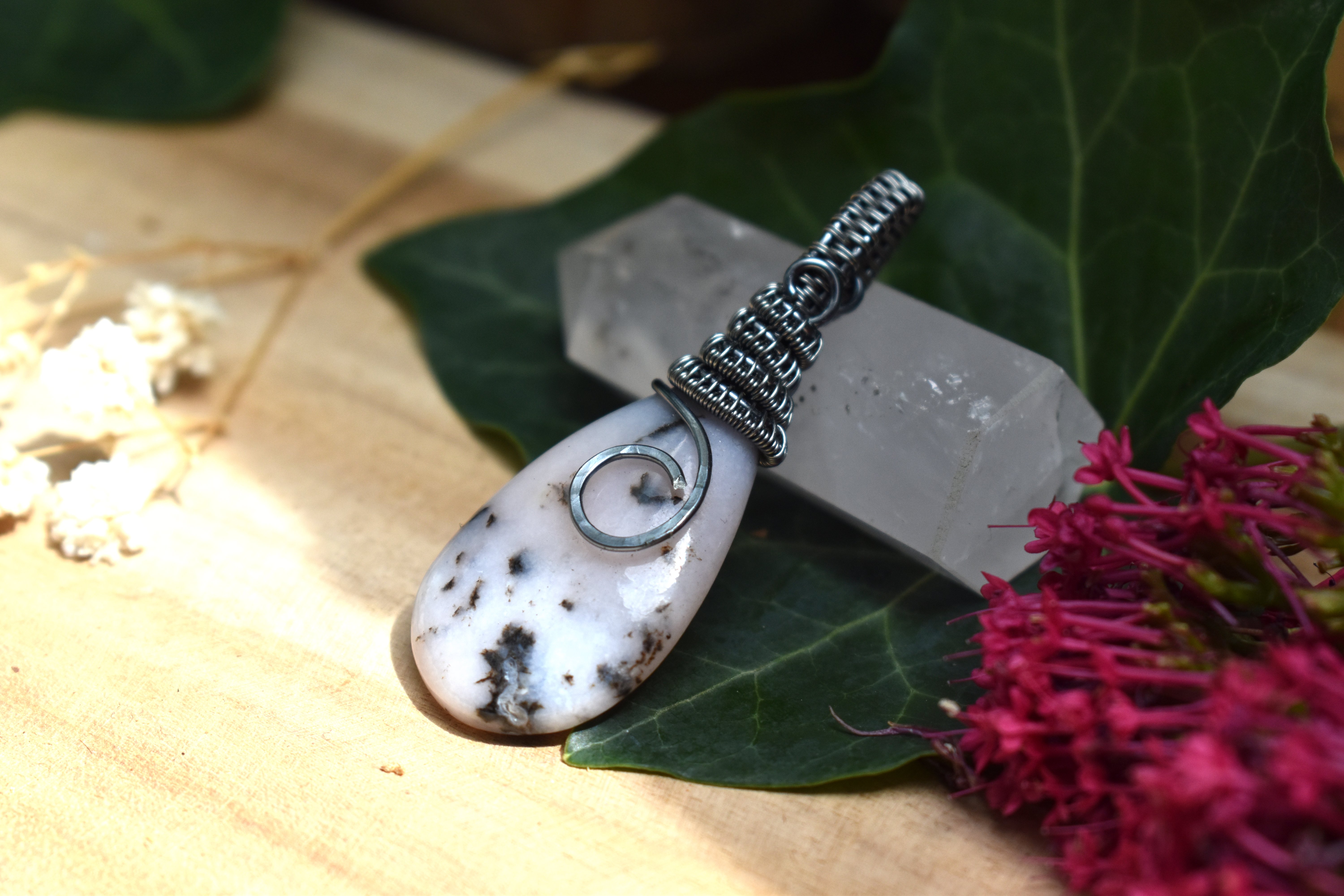 Pendentif ~Gardien du Souffle~ Opale Rose 