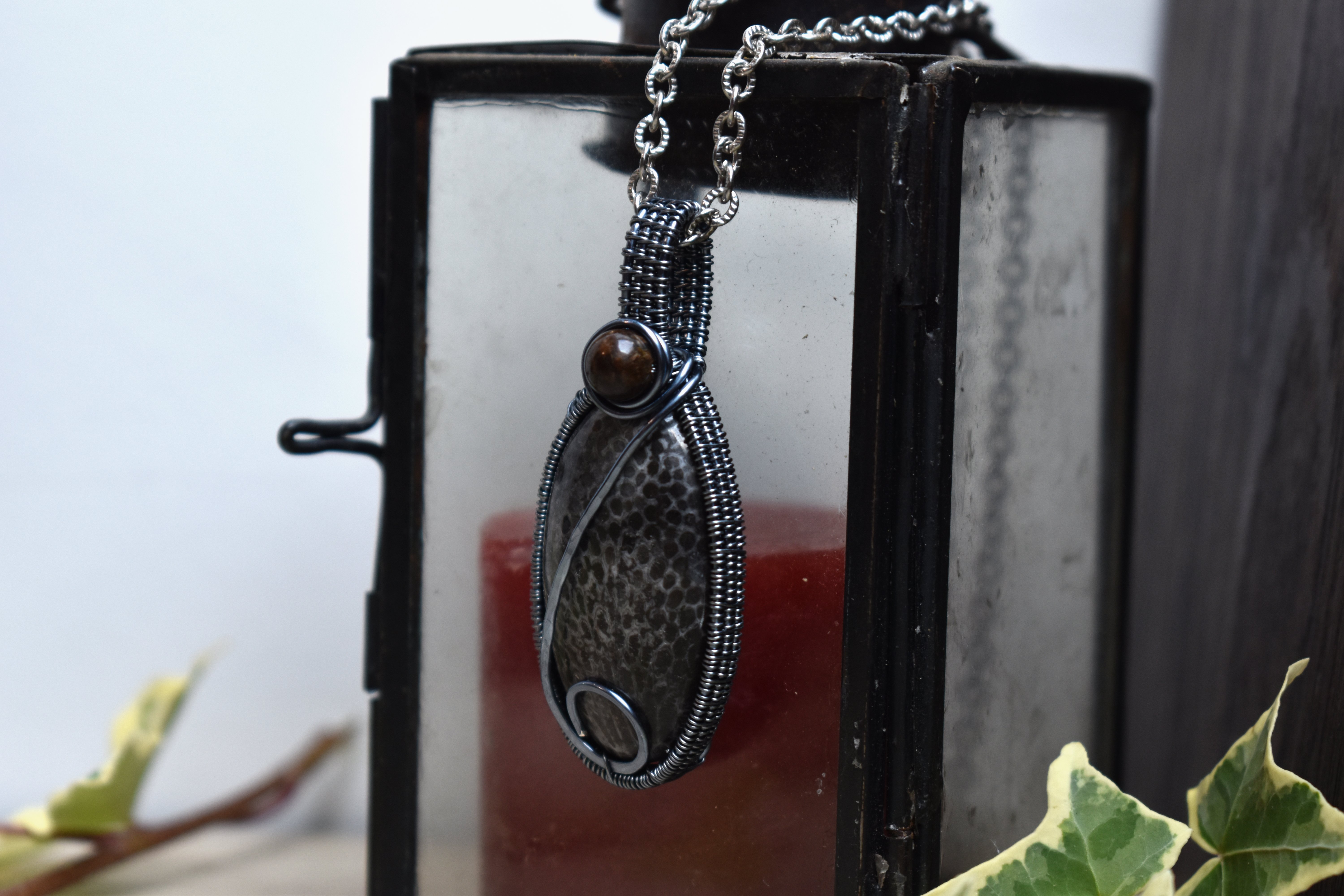Collier ~L'Ecaille du Dragon~ Corail Fossilisé