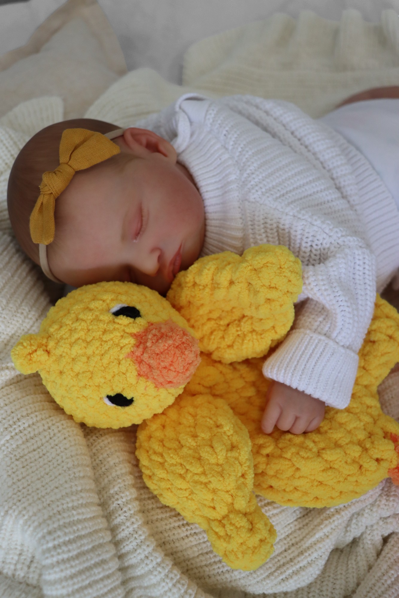 Knotted Lovie Chick