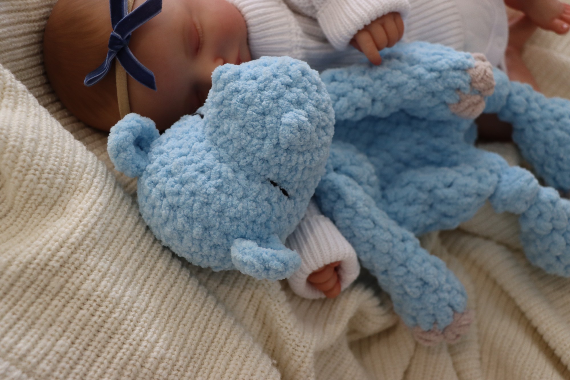 Knotted Lovie Hippo