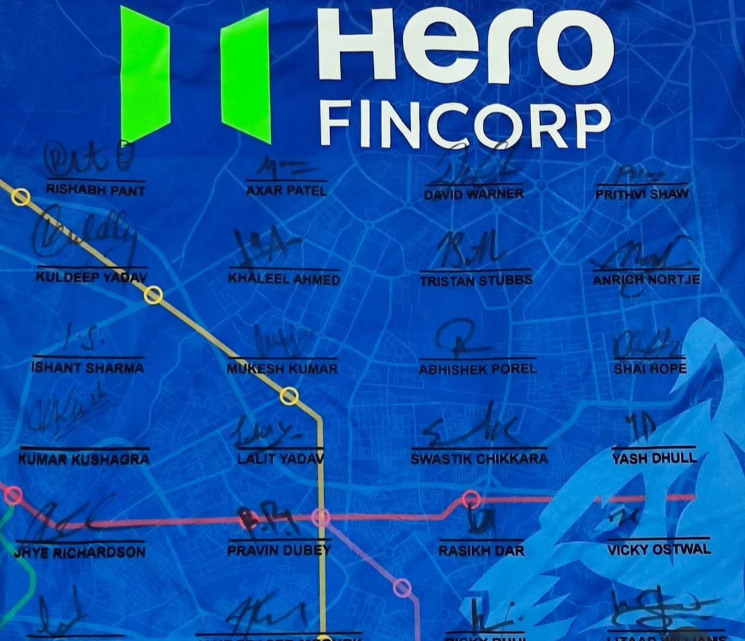 Delhi Capitals Squad Signed Jersey (Limited Edition)