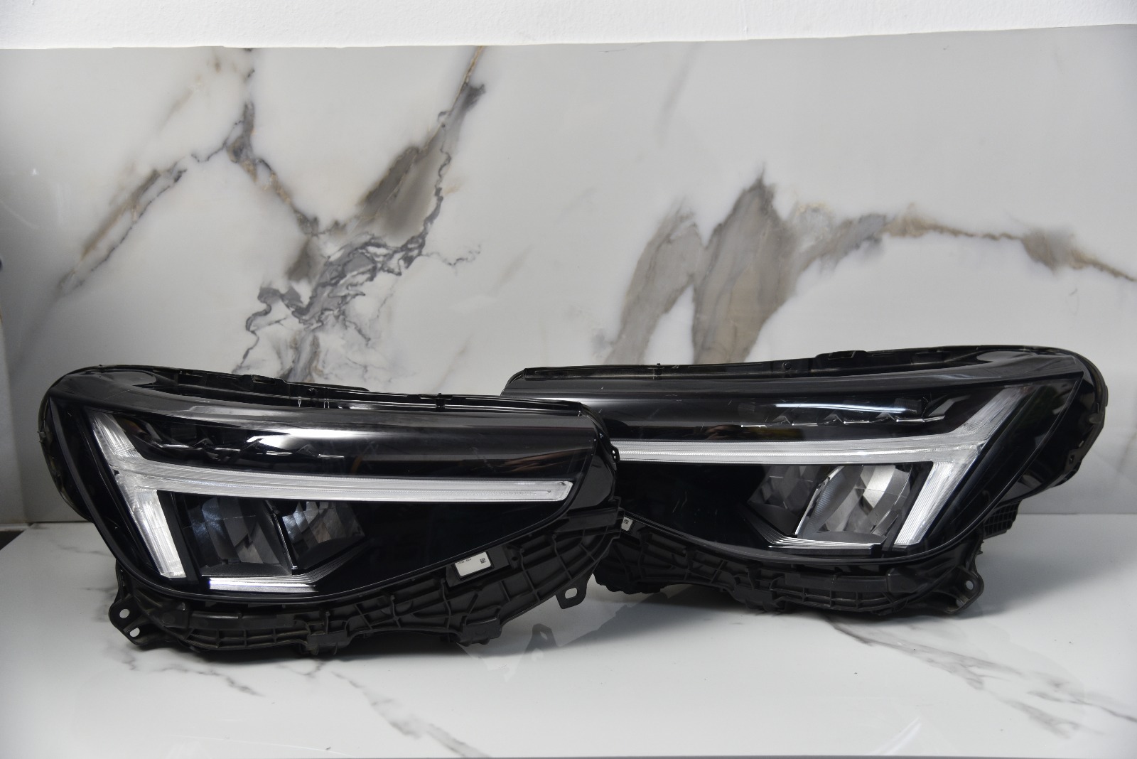 Faro Derecho LED Volvo XC40 2018 - 2023