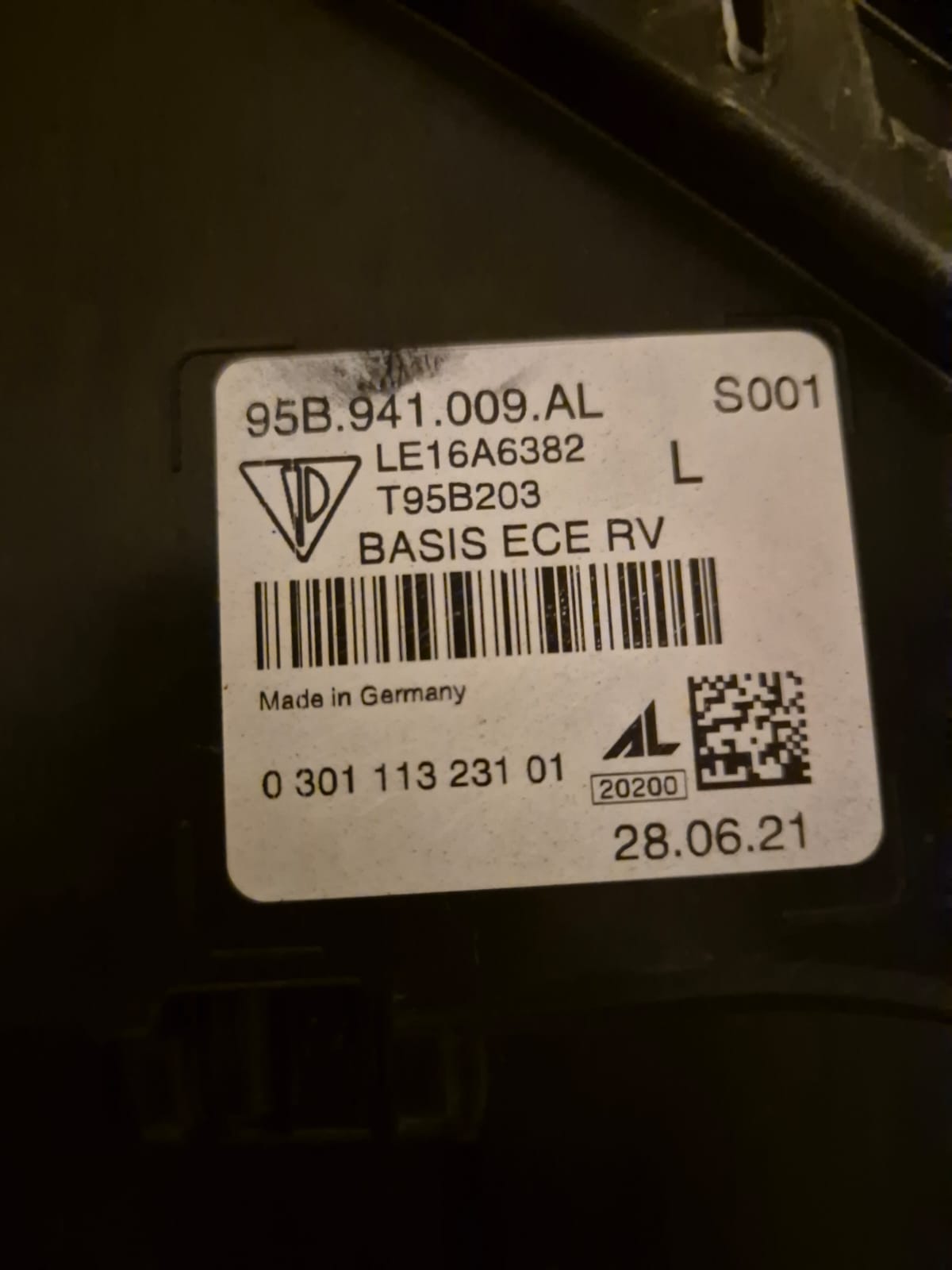 Faro Izquerdo Porsche Macan (95B)