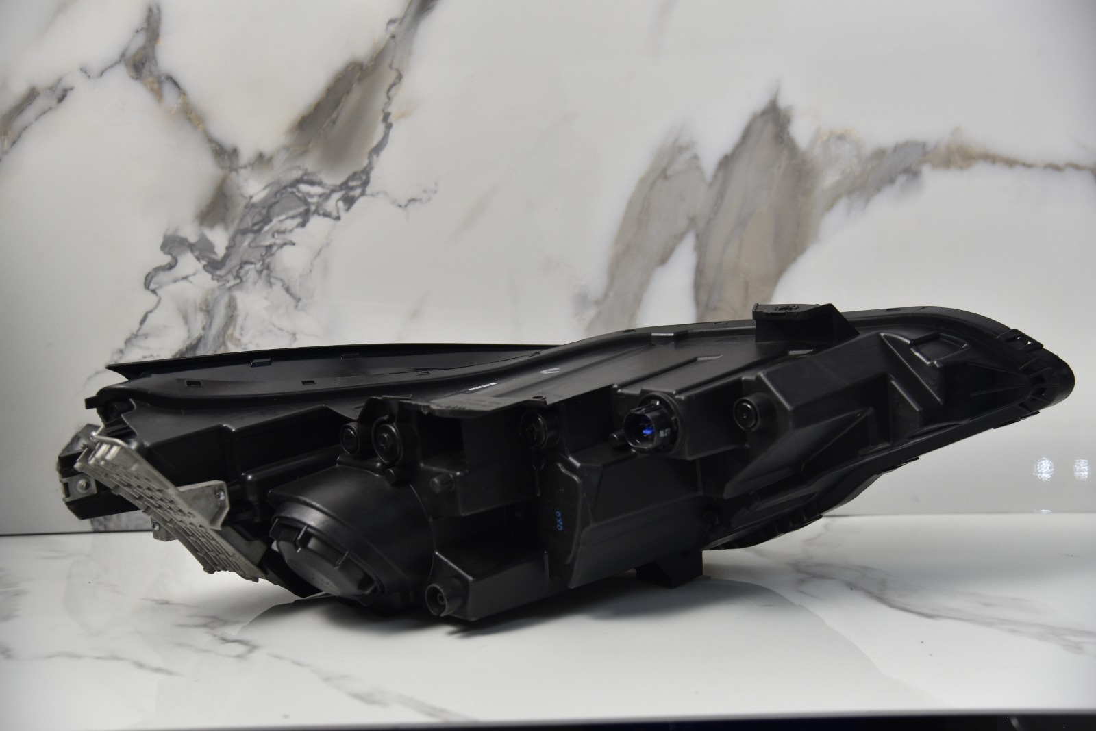 Faro Izquerda LED Hyundai Elantra 