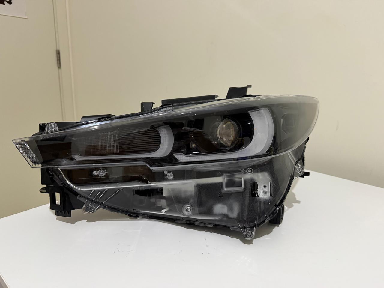 Faro Izquerdo Mazda CX-5 (KF) 2022-2025