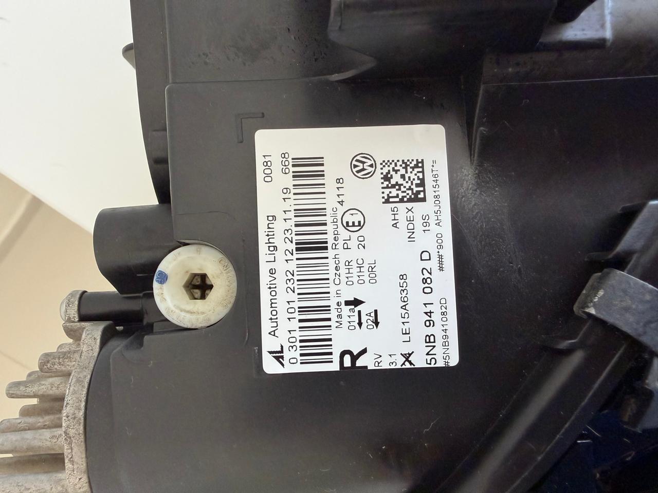 Faro Derecho Volkswagen Tiguan  2016-2020