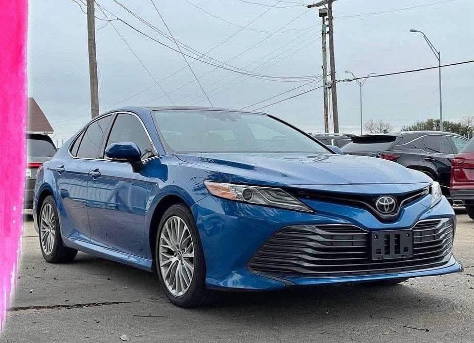 Toyota Camry • XLE 2019