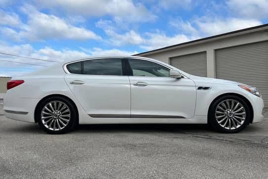 Kia K900 Luxury 2015
