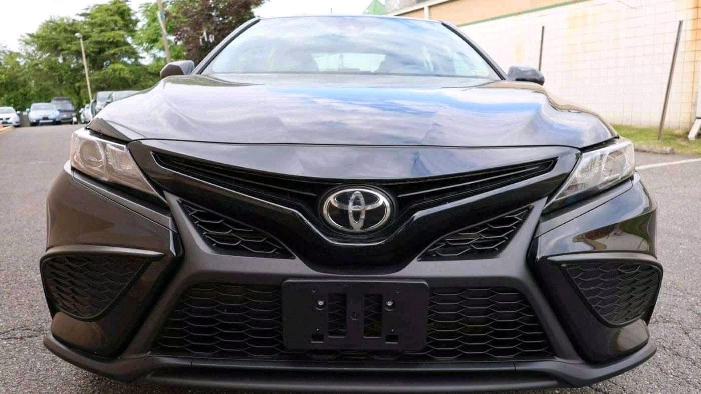 2022 Toyota Camry SE Automatic FWD