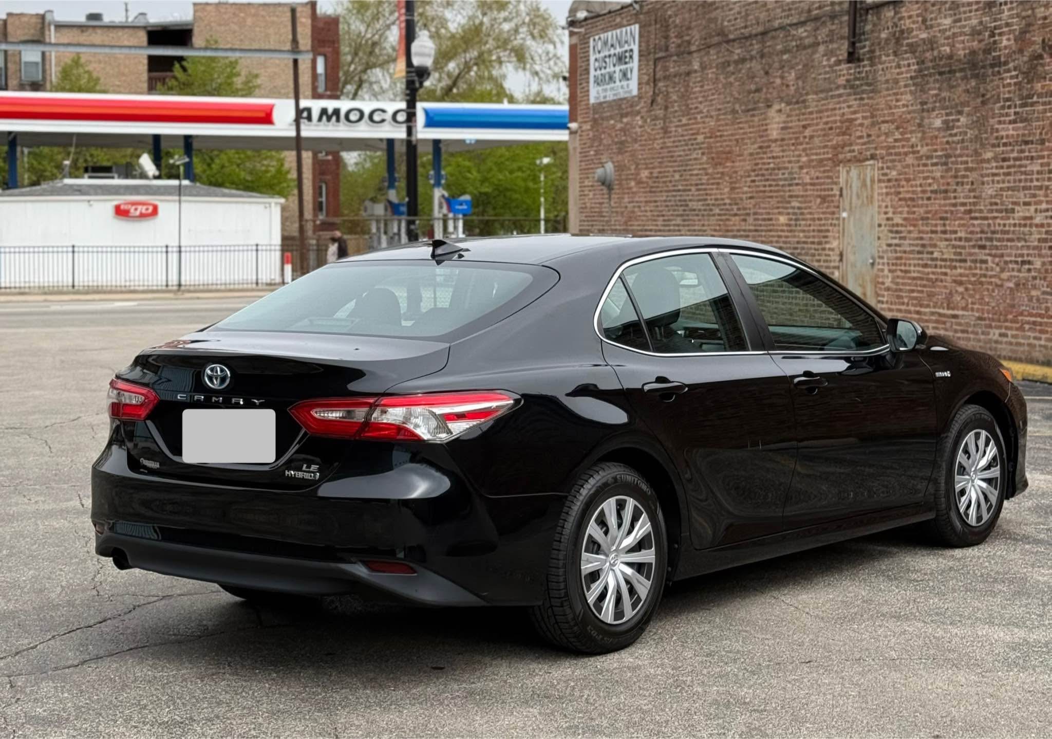 2019 TOYOTA CAMRY HYBRID LE