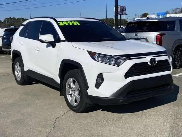 2020 Toyota RAV4 XLE