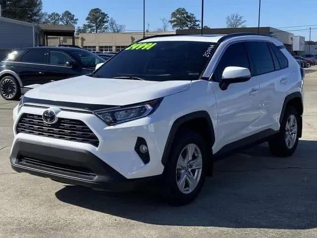 2020 Toyota RAV4 XLE