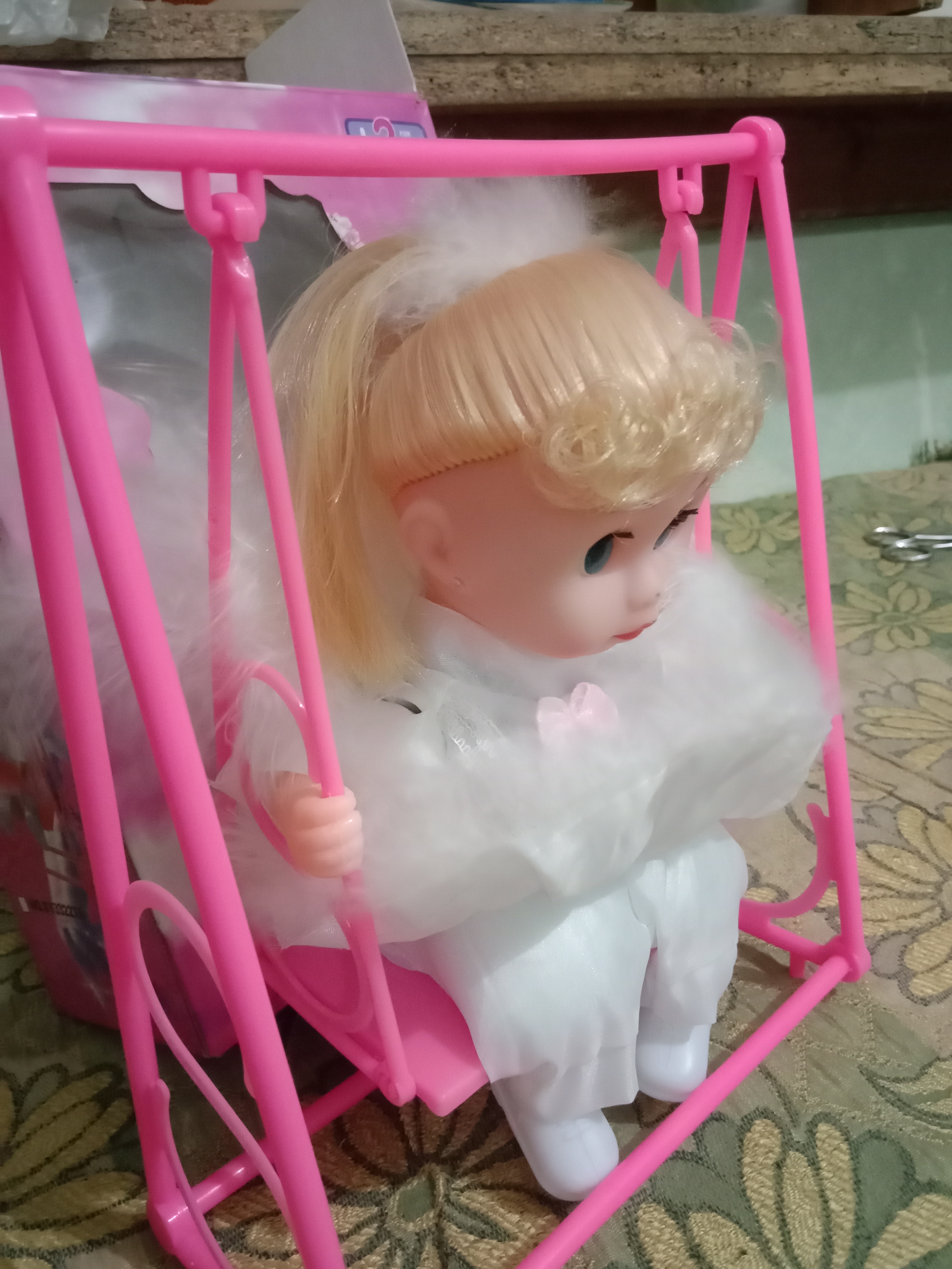 SWING ANGLE DOLL