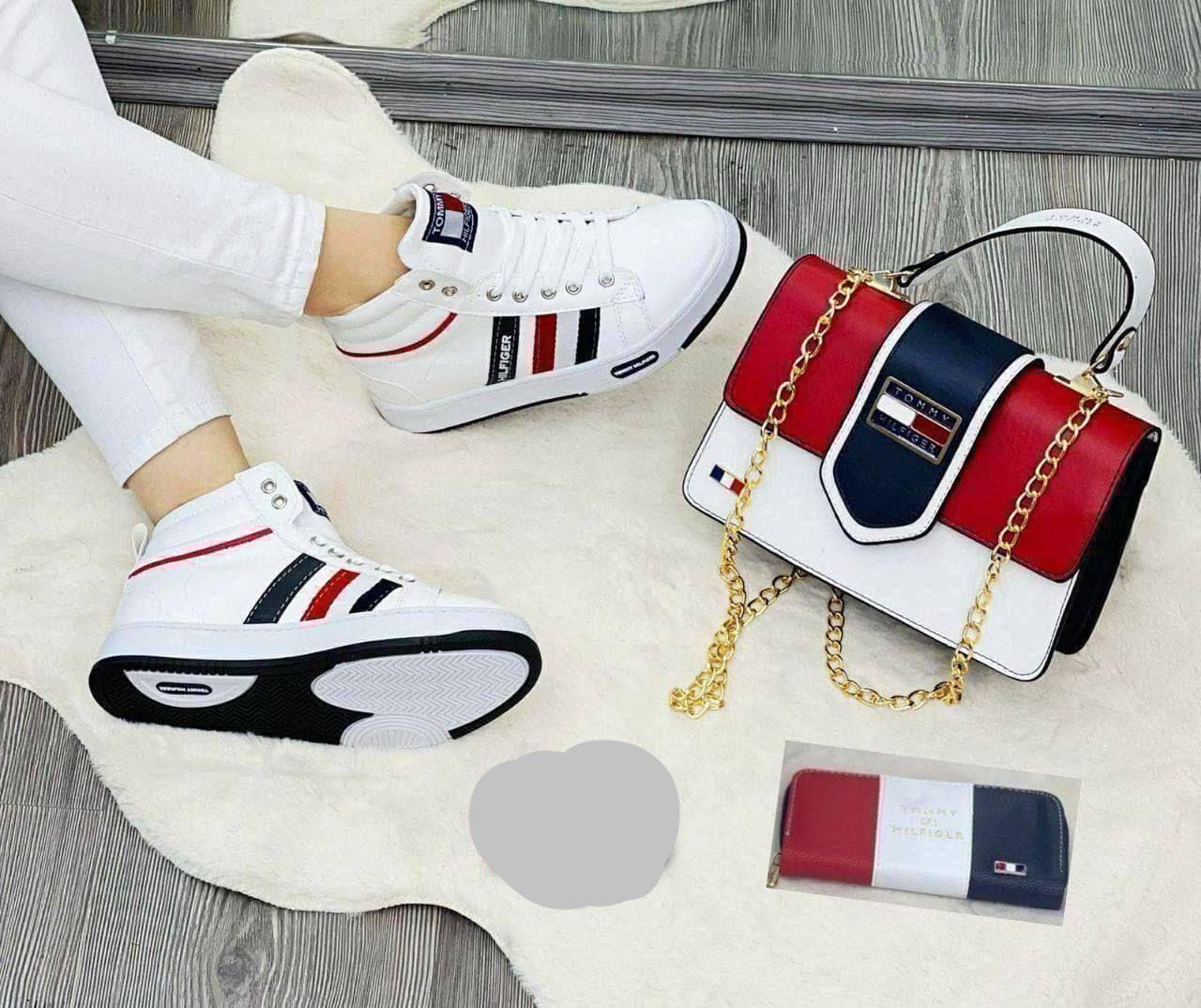 Conjunto de zapatillas y bolso