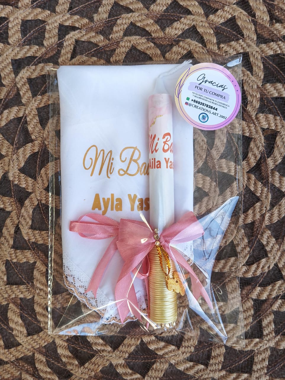 Vela de Bautizo y Pañuelo Personalizado