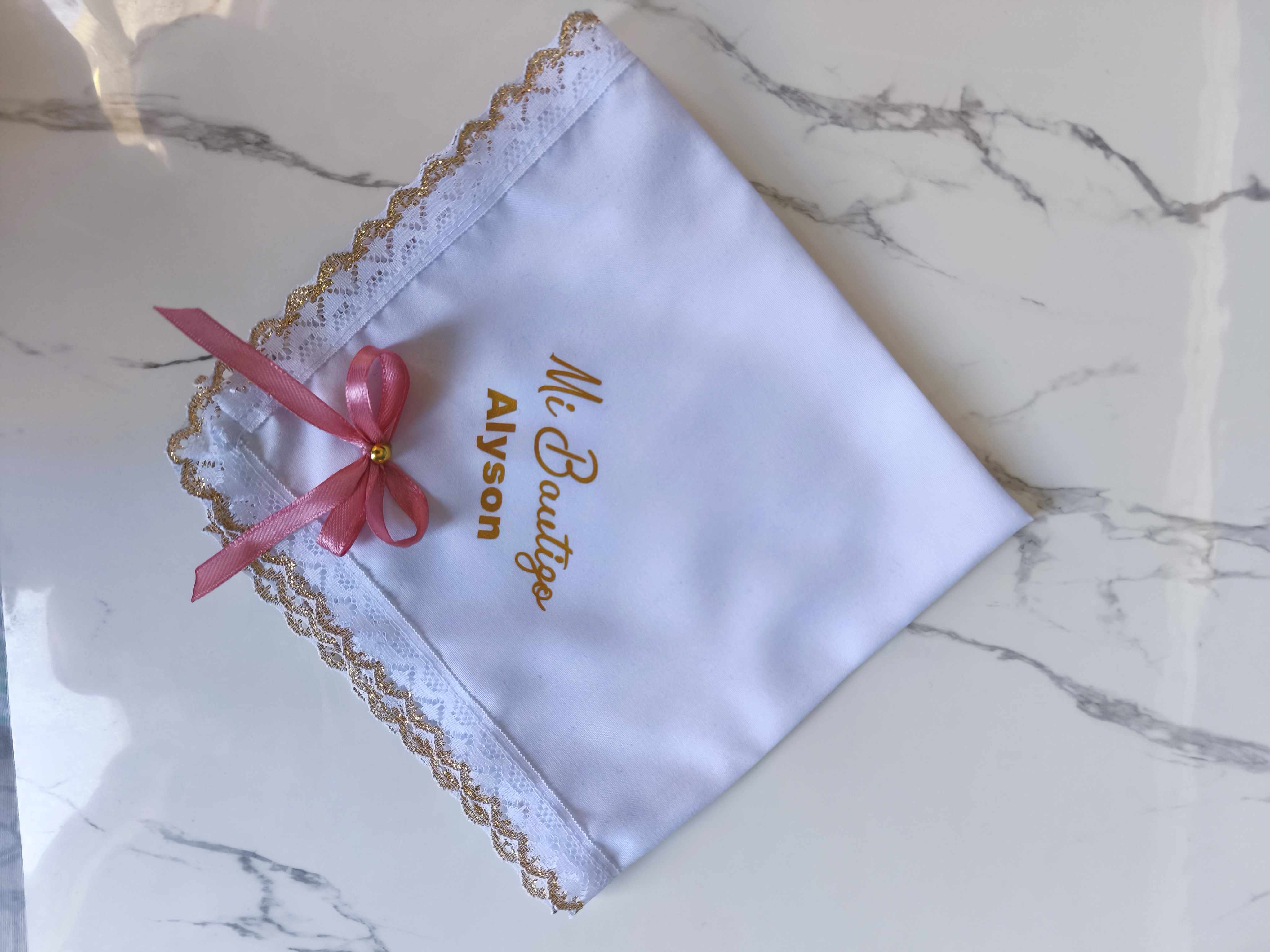 Vela de Bautizo y Pañuelo Personalizado