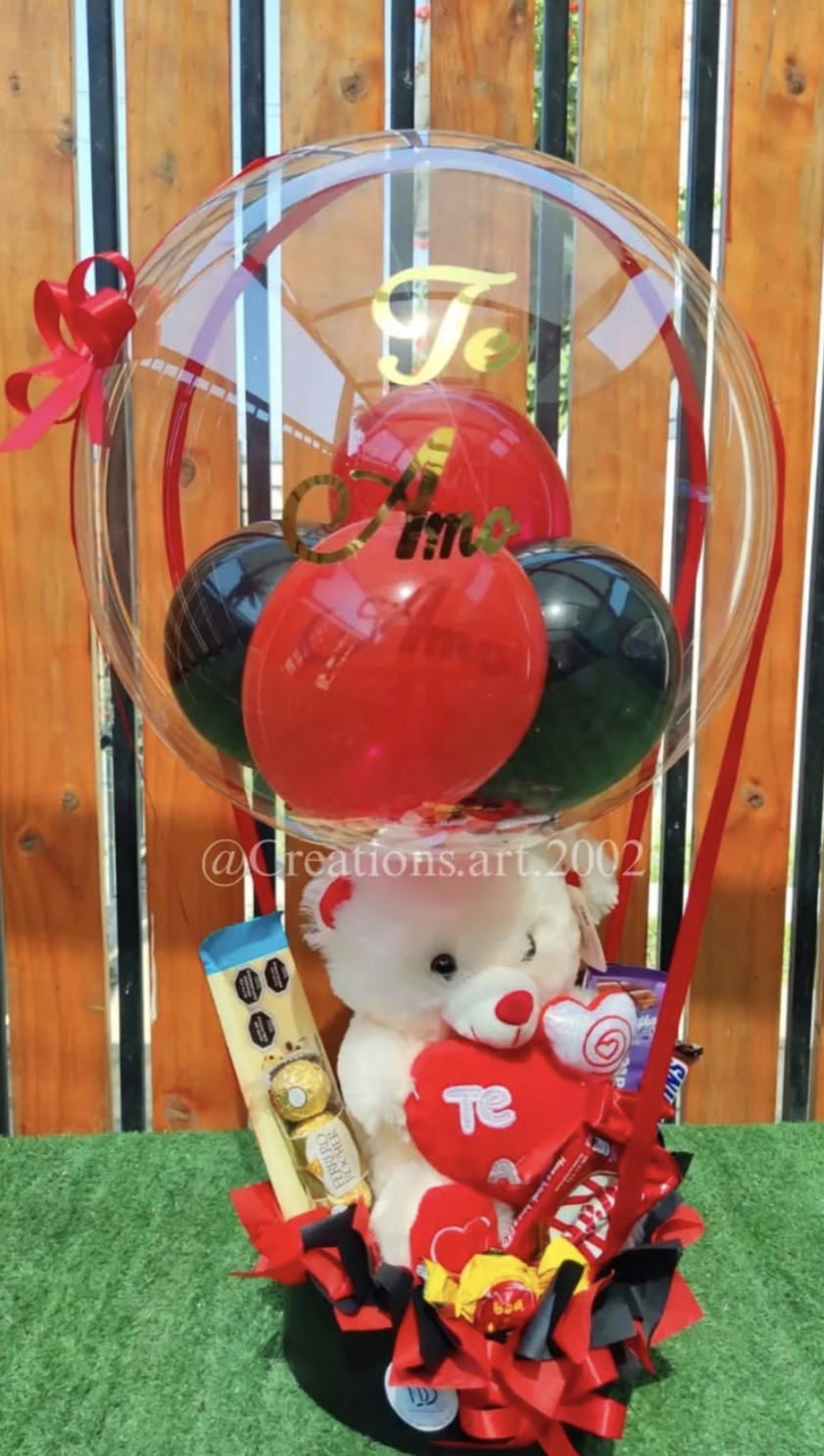 Oso de peluche con Globos y Dulces