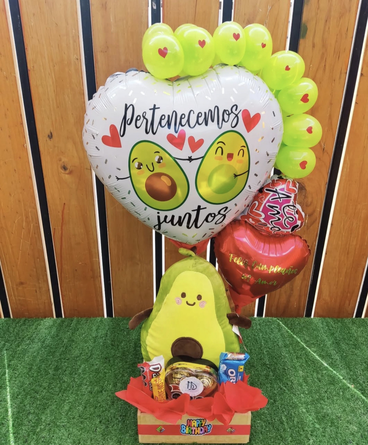 Arreglo de Globos con Peluche