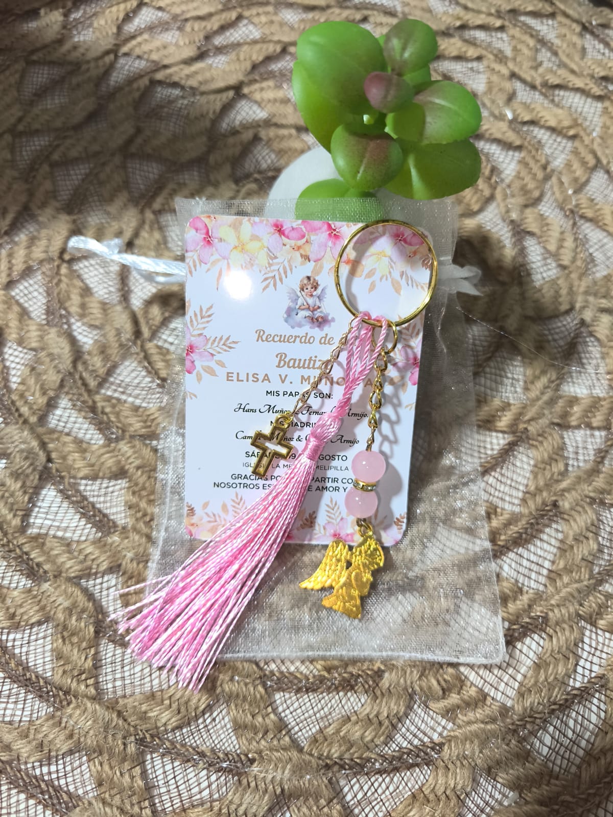 Recuerdo  Dorado con Borla Rosa