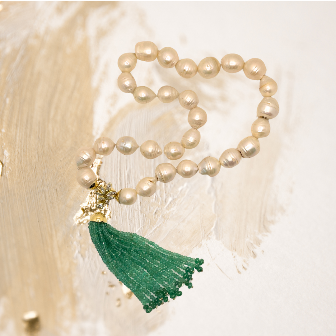 Colar Rainha Esther poder, luz e majestade.