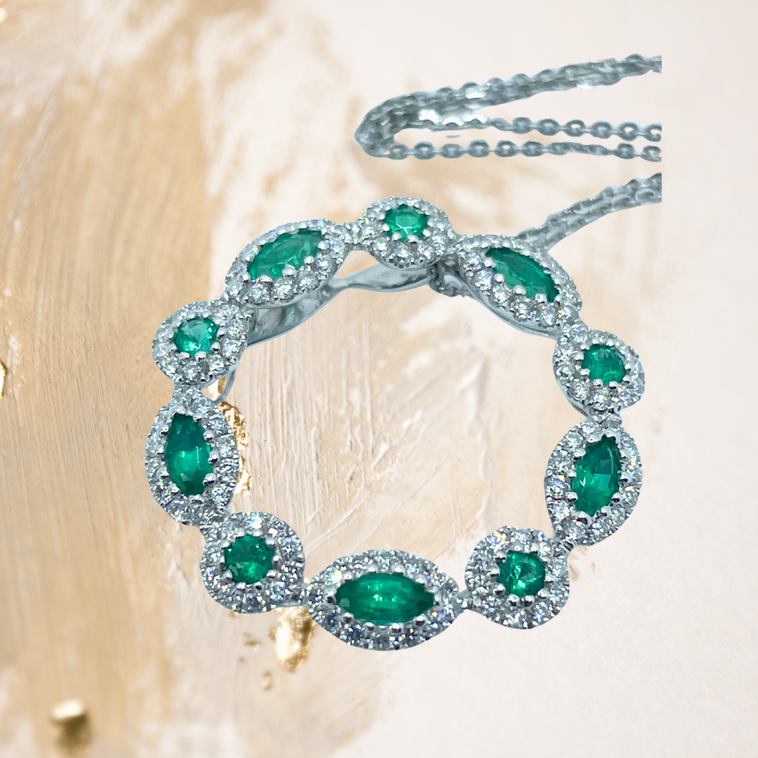 Colar eternidade em forma de joia