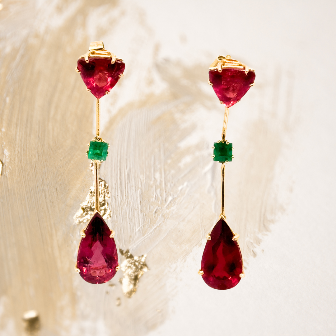 Brinco  turmalina e esmeralda