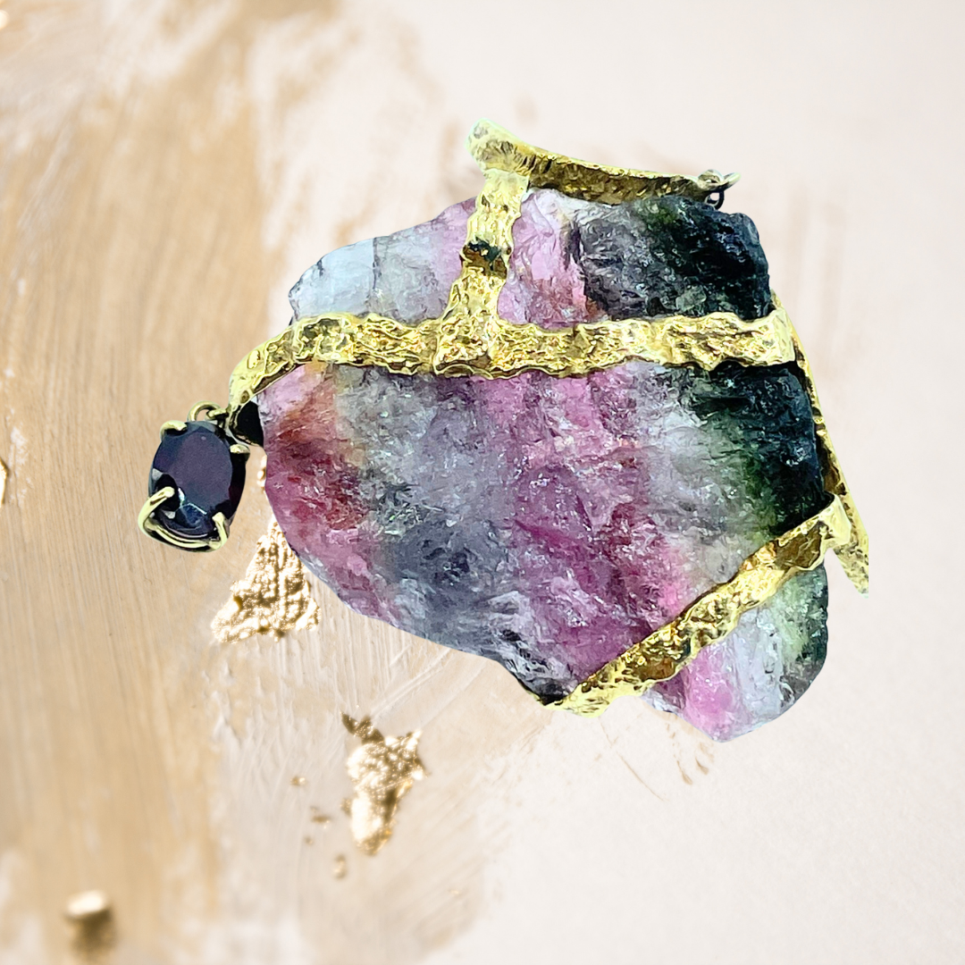 Anel ouro amarelo com turmalina tricolor in natura