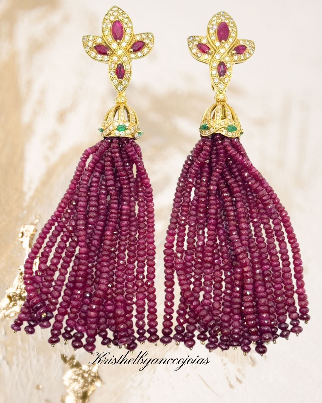 Um brinco que transcende o conceito de joia, luxo que dança com a luz