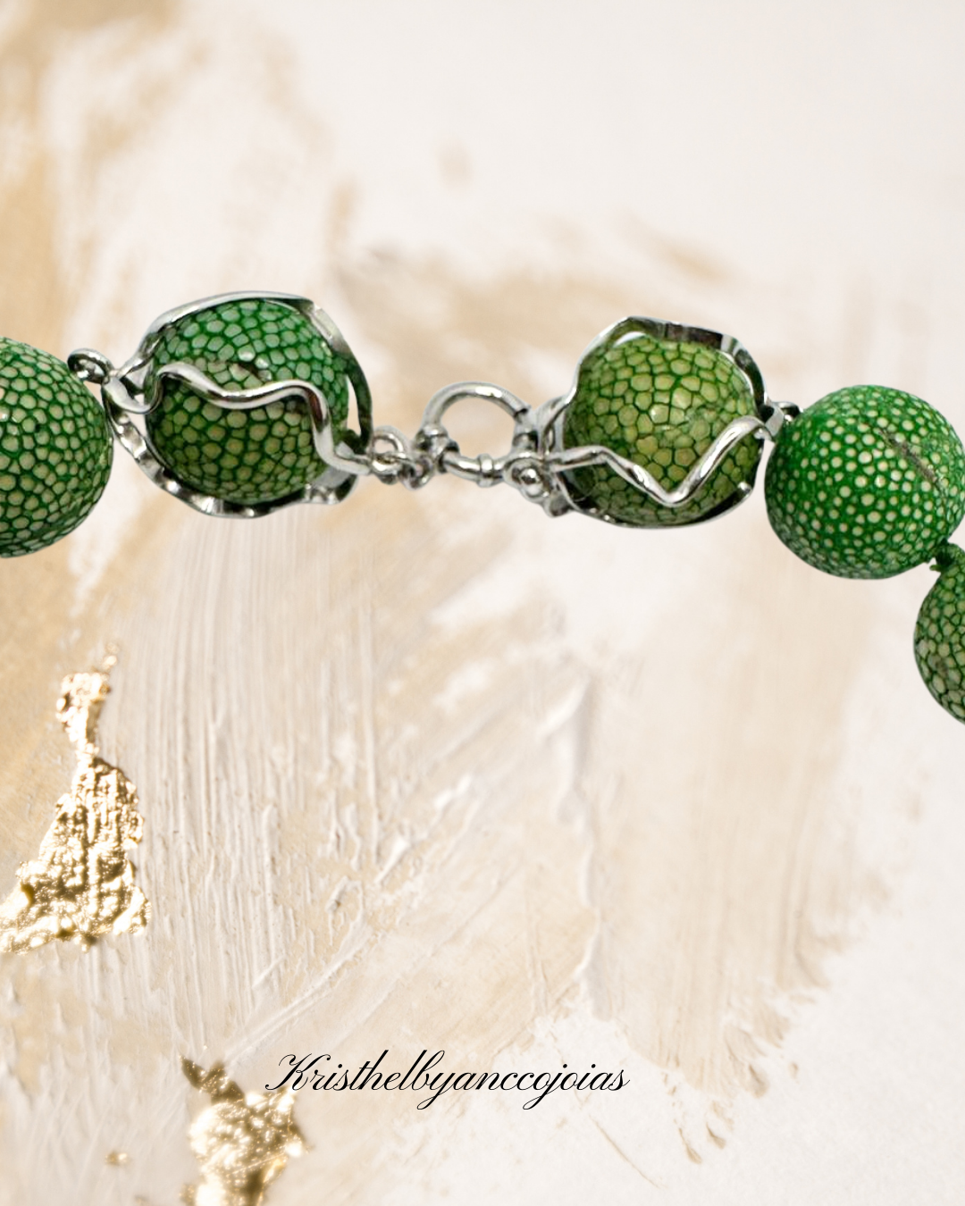 Criado para mulheres que apreciam joias com personalidade únicas, intensas e cheias de atitude.