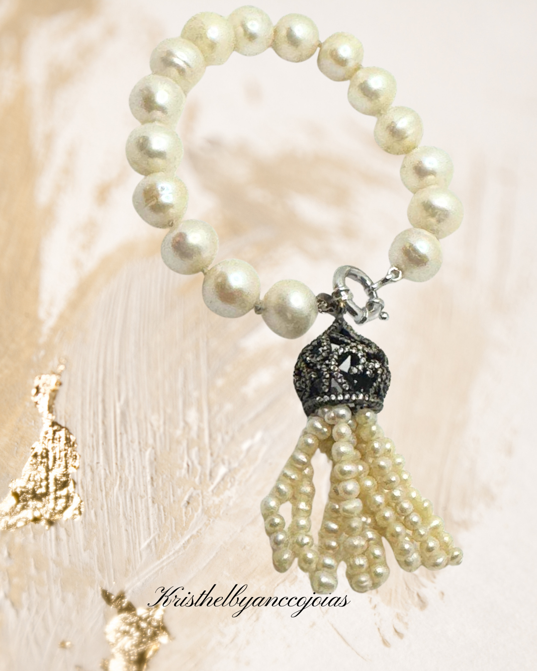 Pulseira a  elegância que abraça o pulso