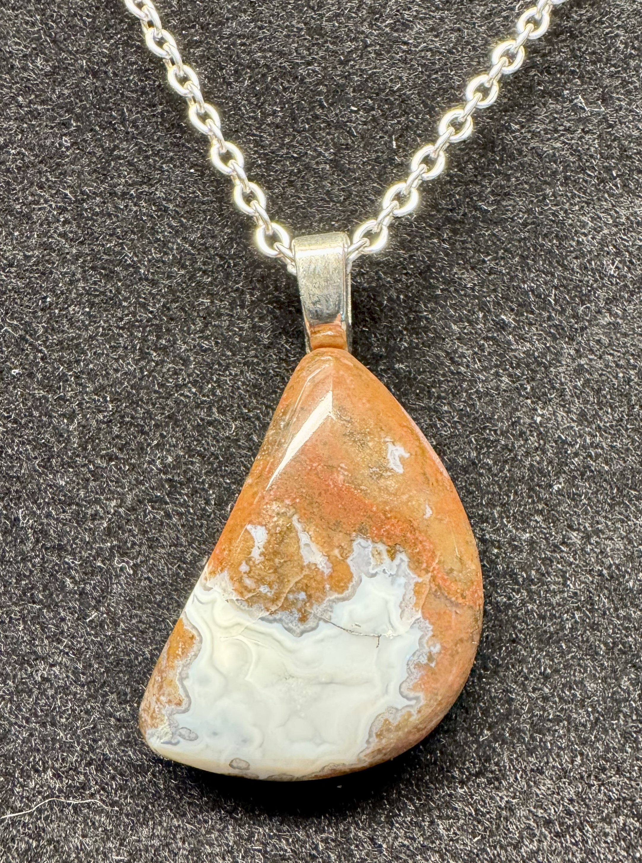 Agate Pendant ~ 1" x 3/4"