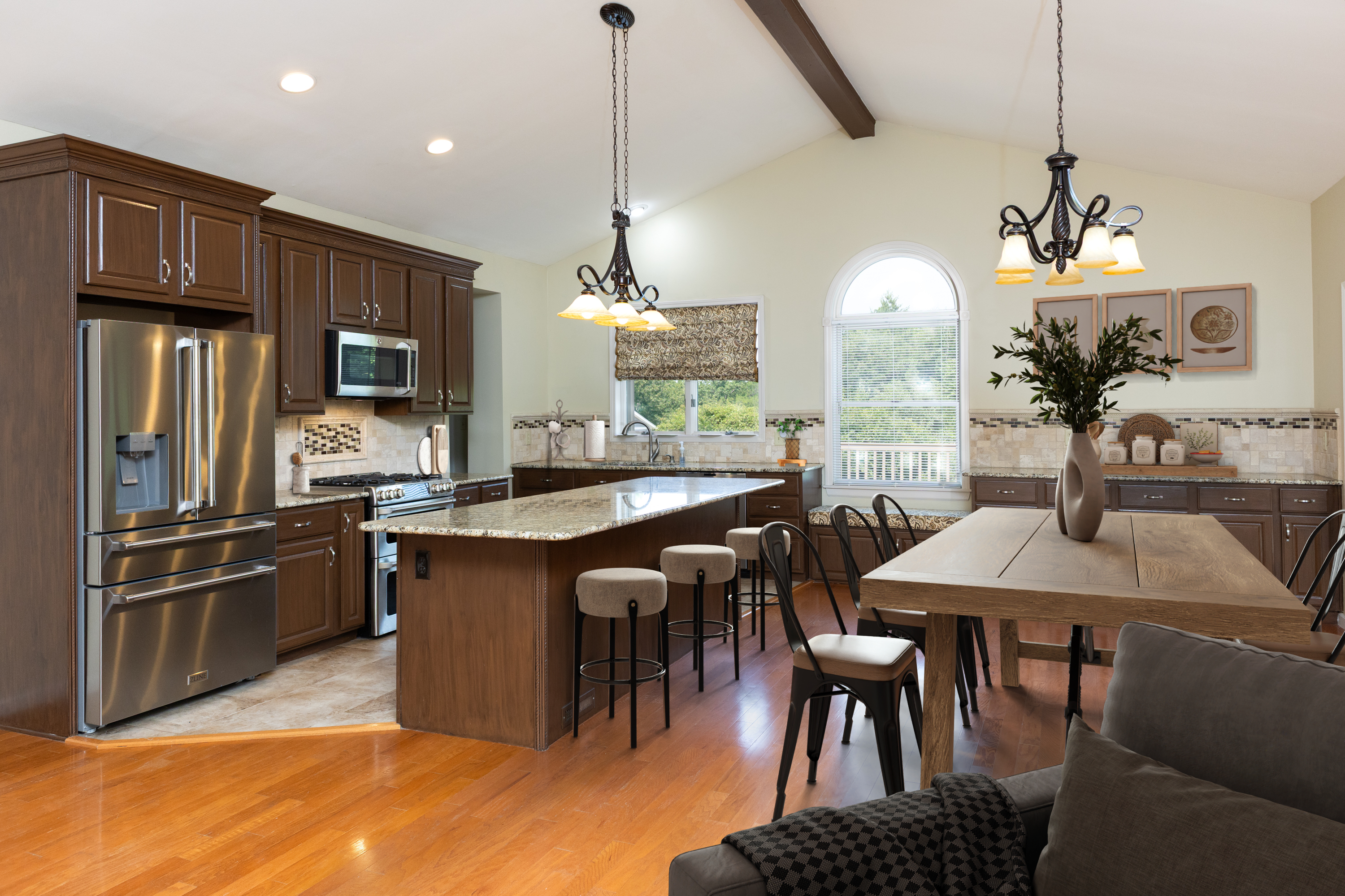 Virtual Staging - Hand selected Interior Design Elements