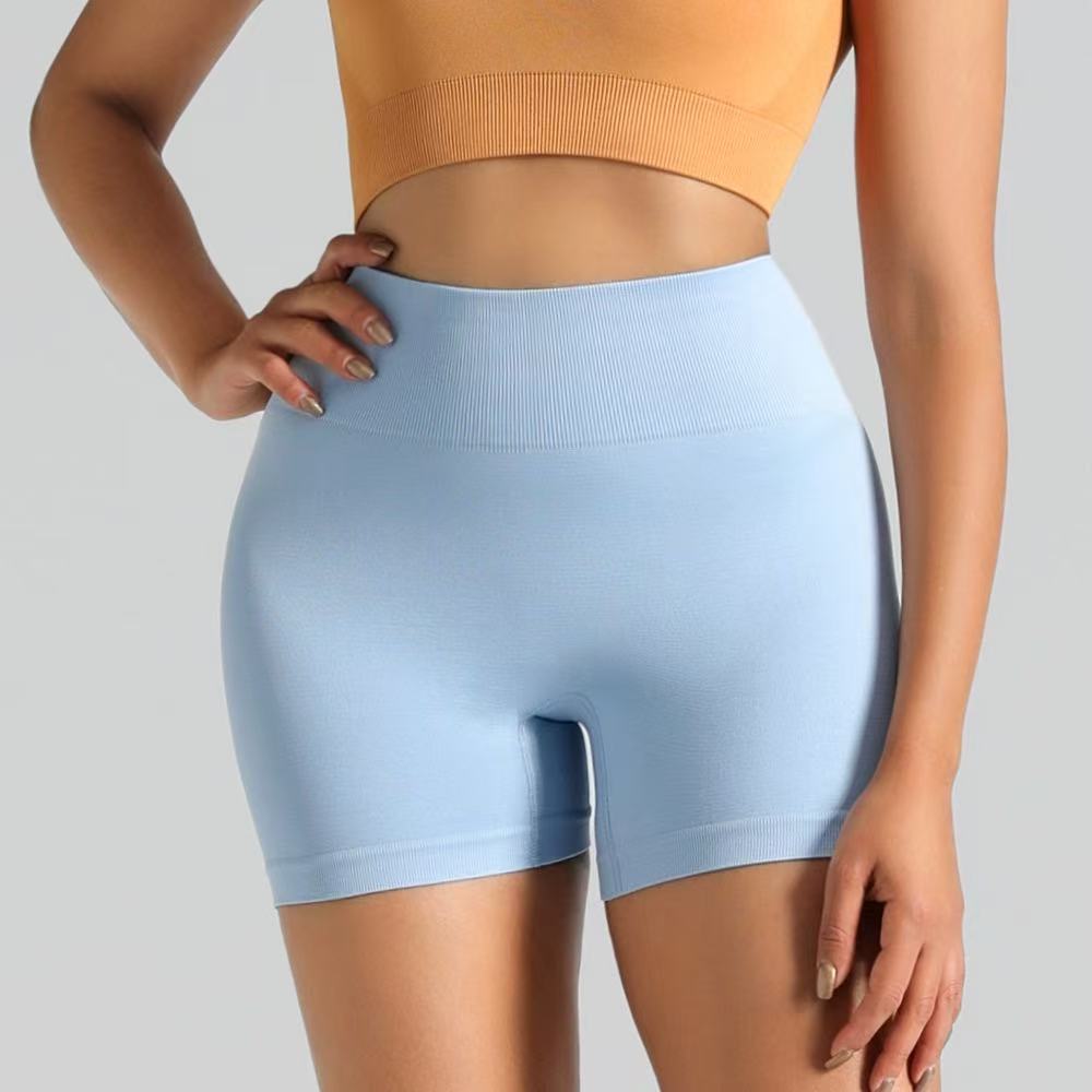Seamless knit yoga shorts three-quarter women