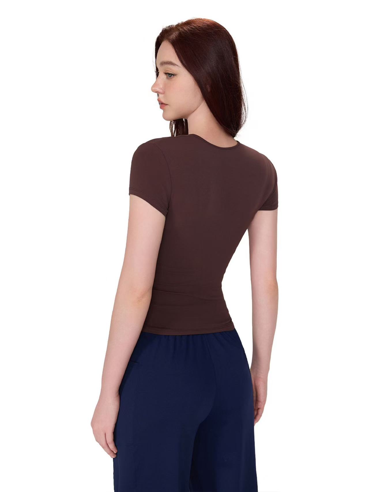 Nude yoga t-shirt skinny and versatile