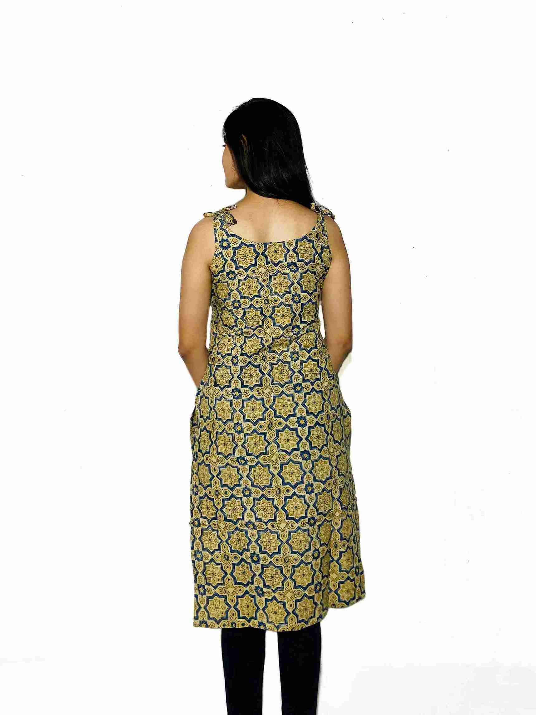 Phoolwari – Ajrakh Garden Kurta