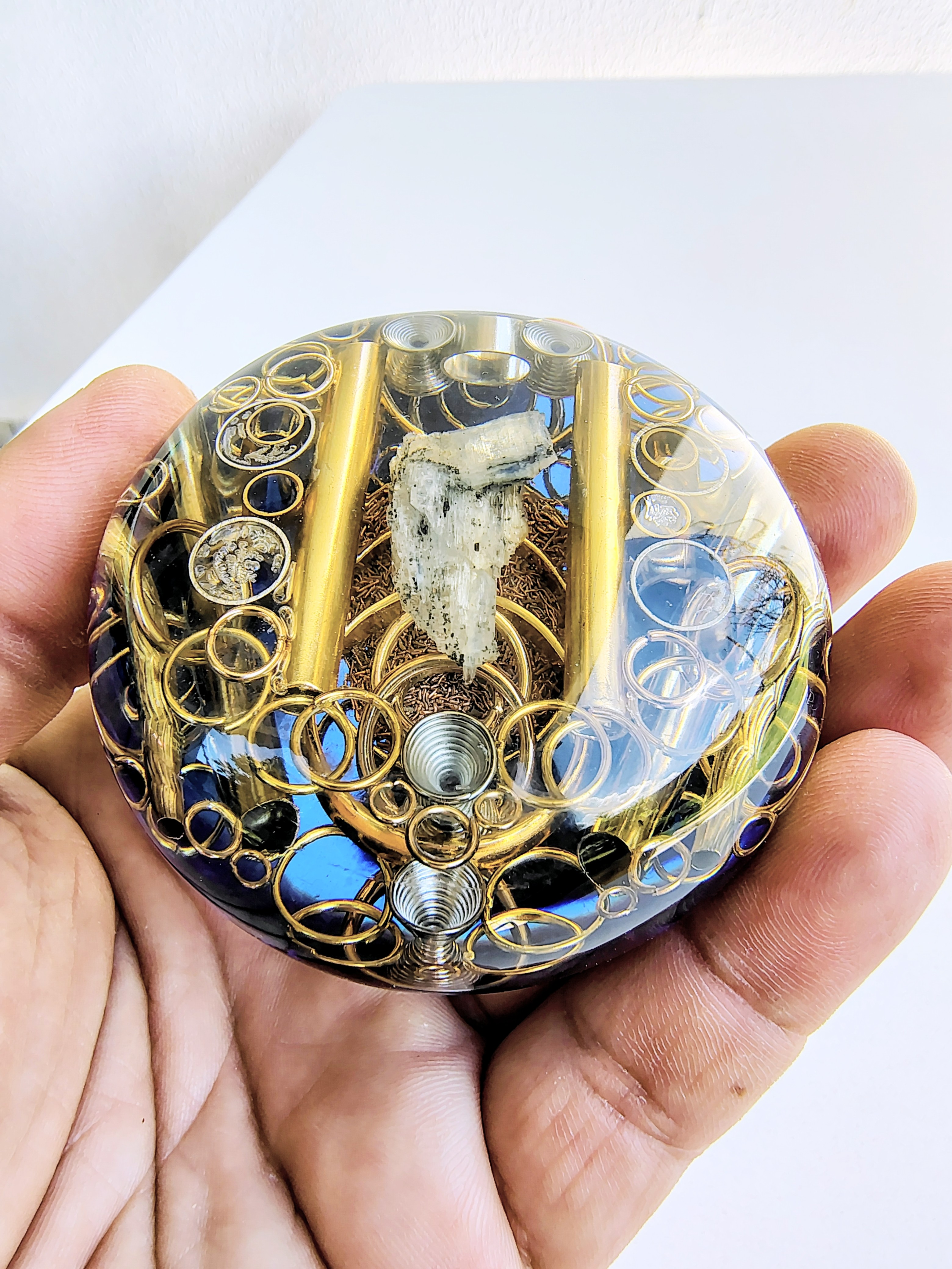 SIRIUS HEMISPHERE | Meia esfera São Miguel: Blindagem Portátil e Integridade de Campo