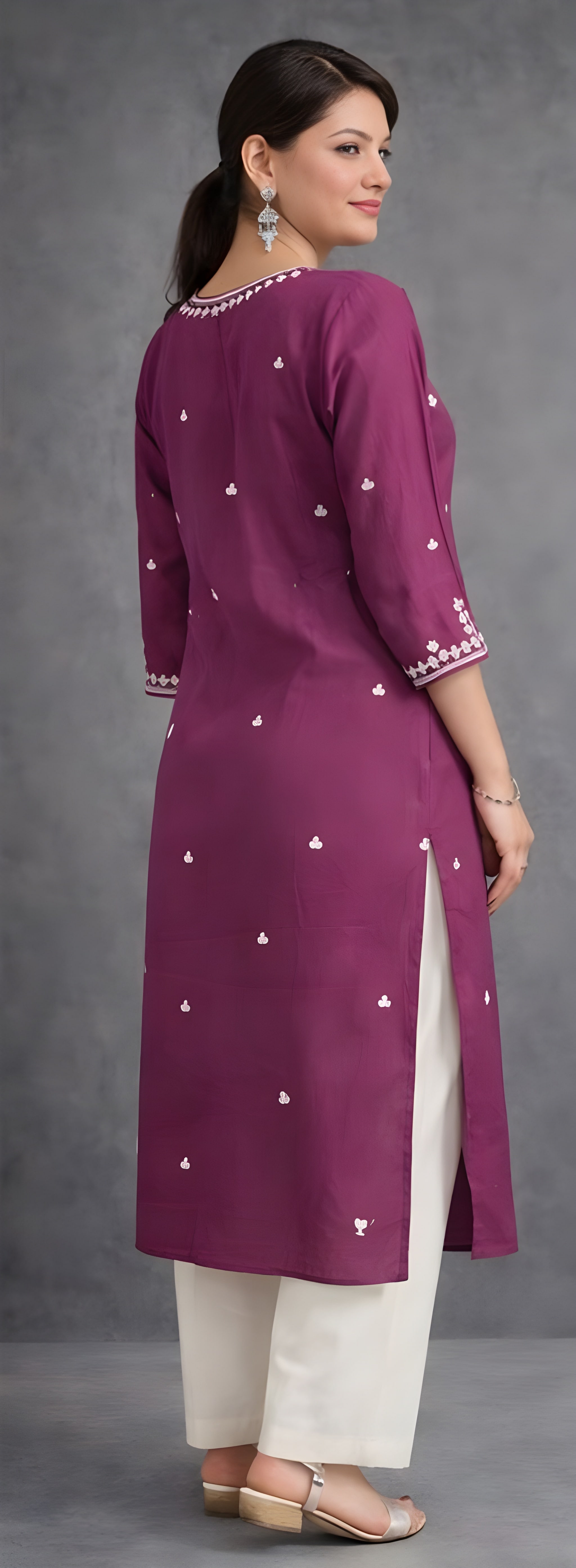 Solid  Embroidered Straight Fit Kurta - lavendar