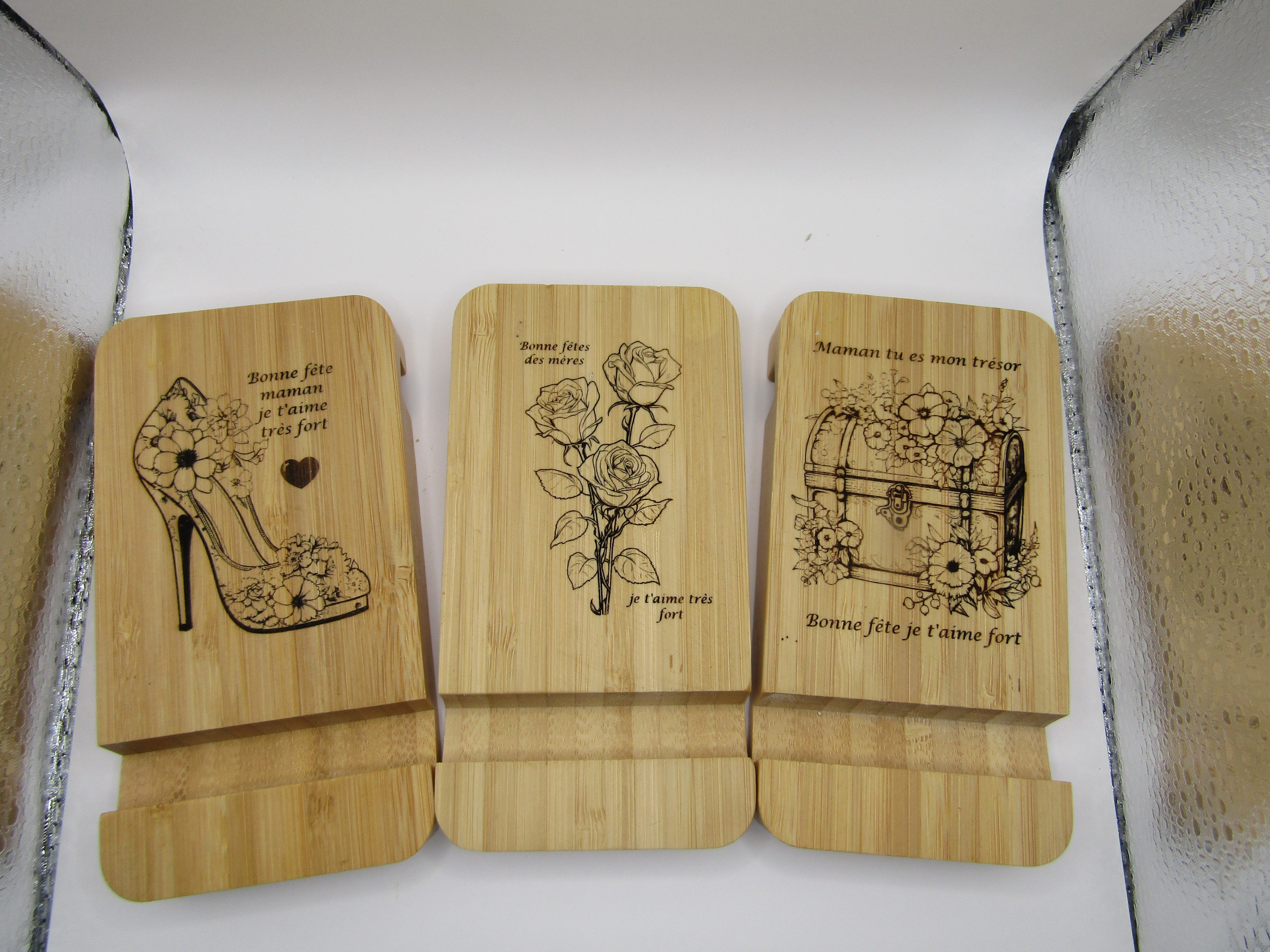 Supports en bois pour tablette ou téléphone