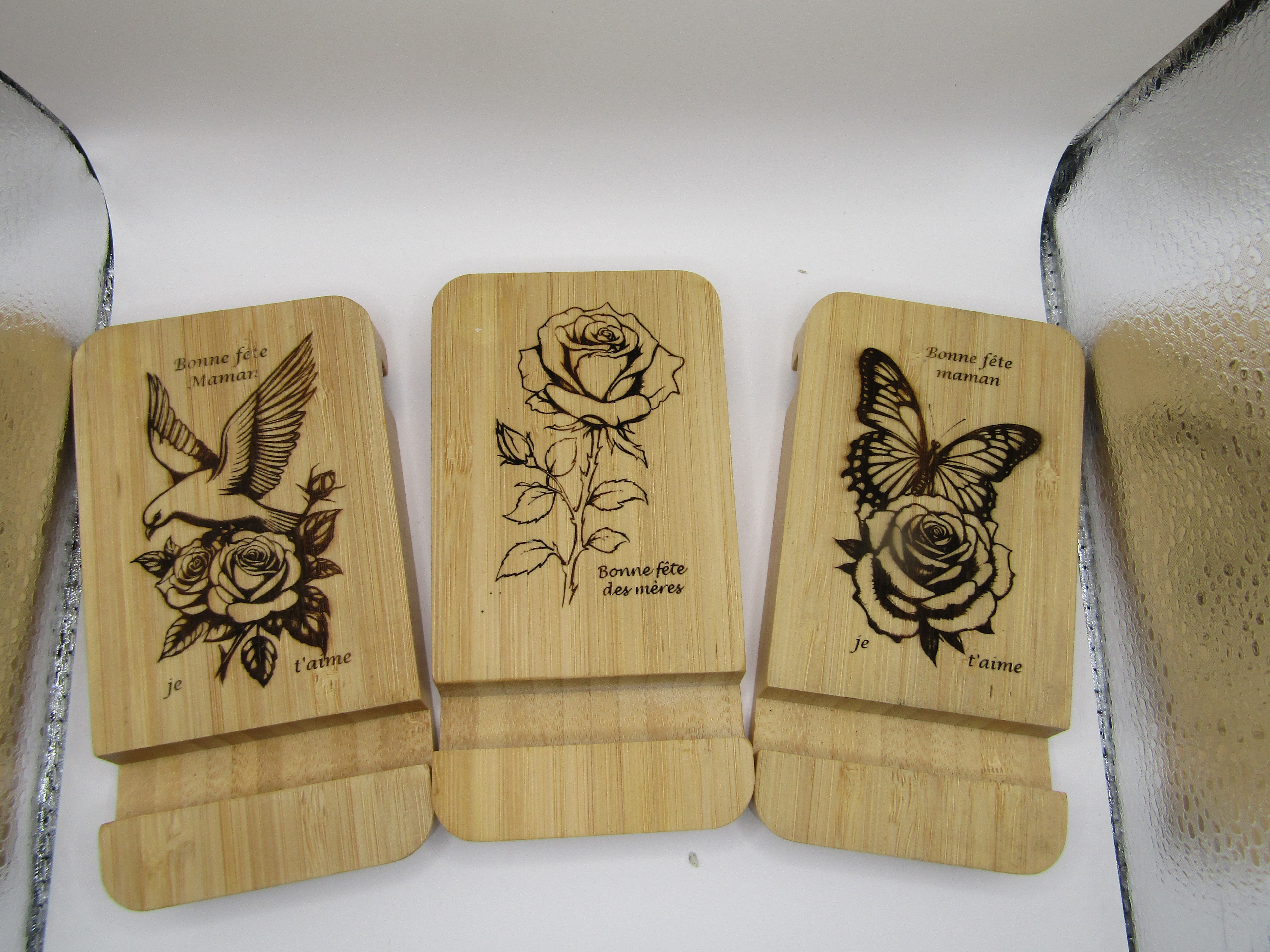 Supports en bois pour tablette ou téléphone