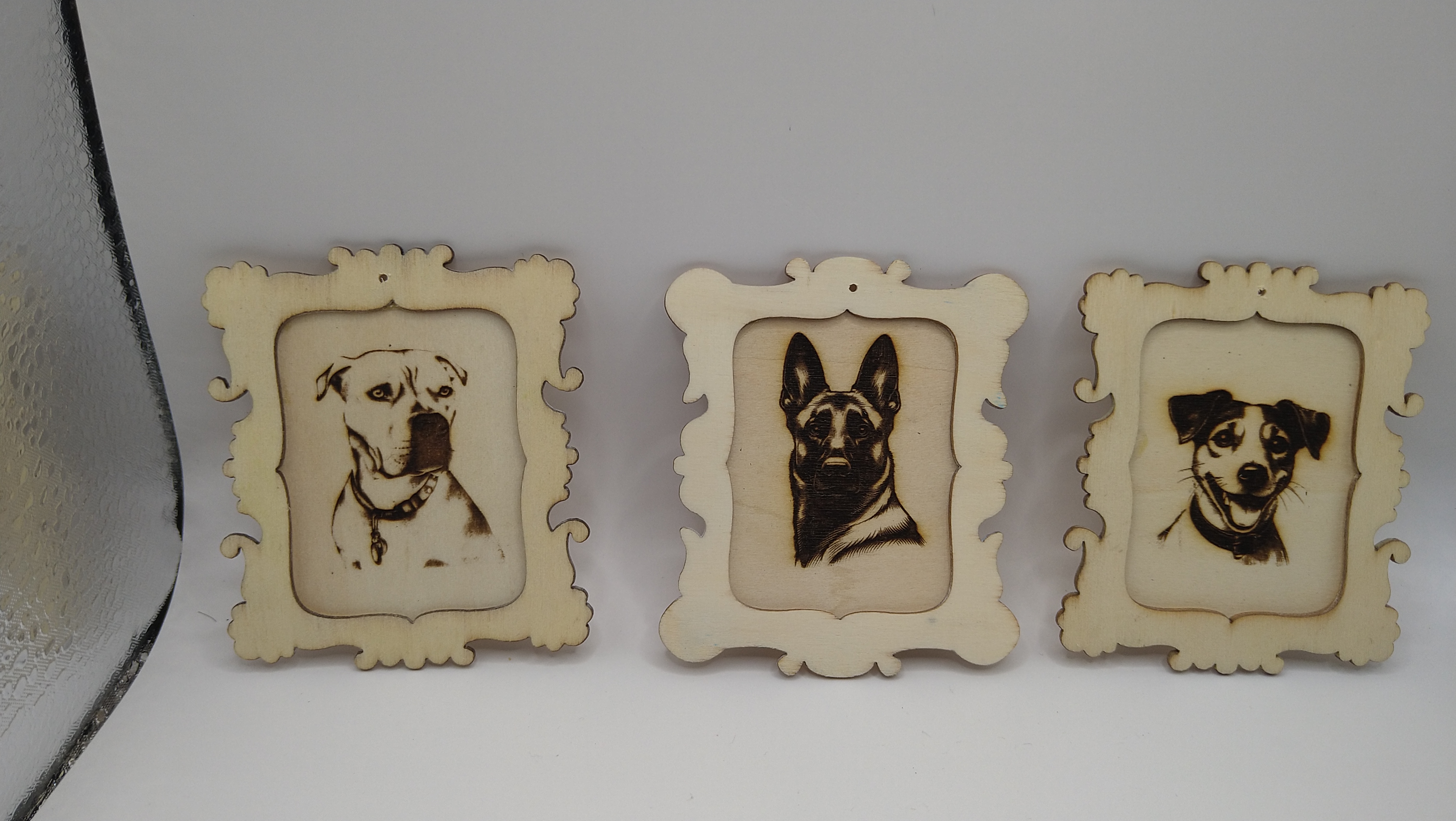 Cadres photo en bois avec dessins de chatons